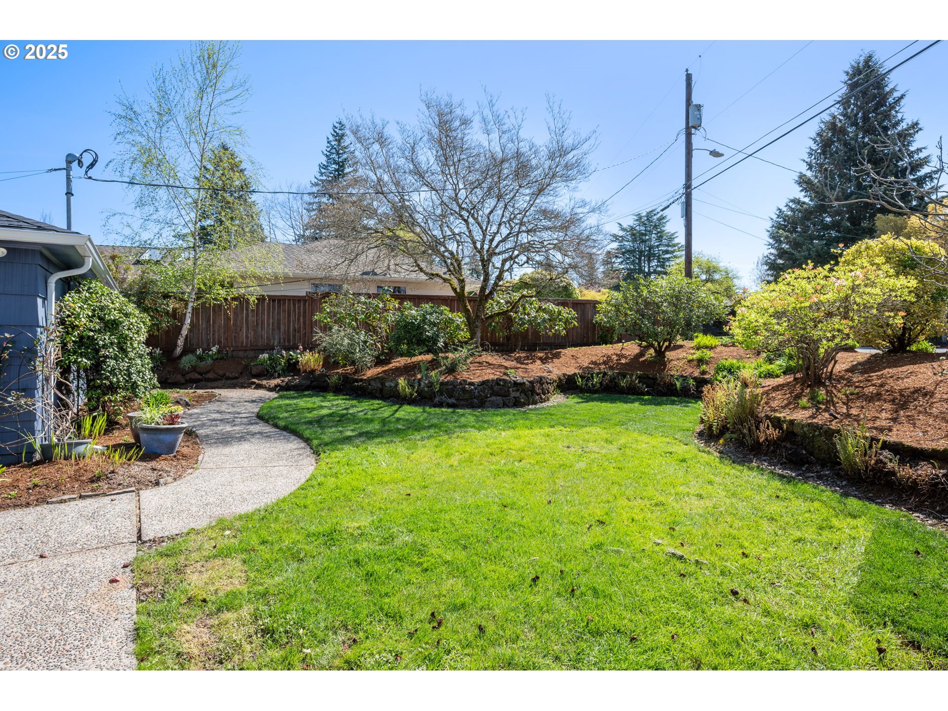 8375 SW CRESTWOOD LN