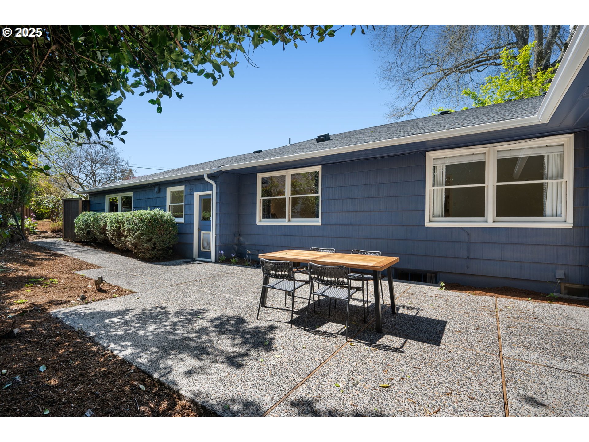 8375 SW CRESTWOOD LN