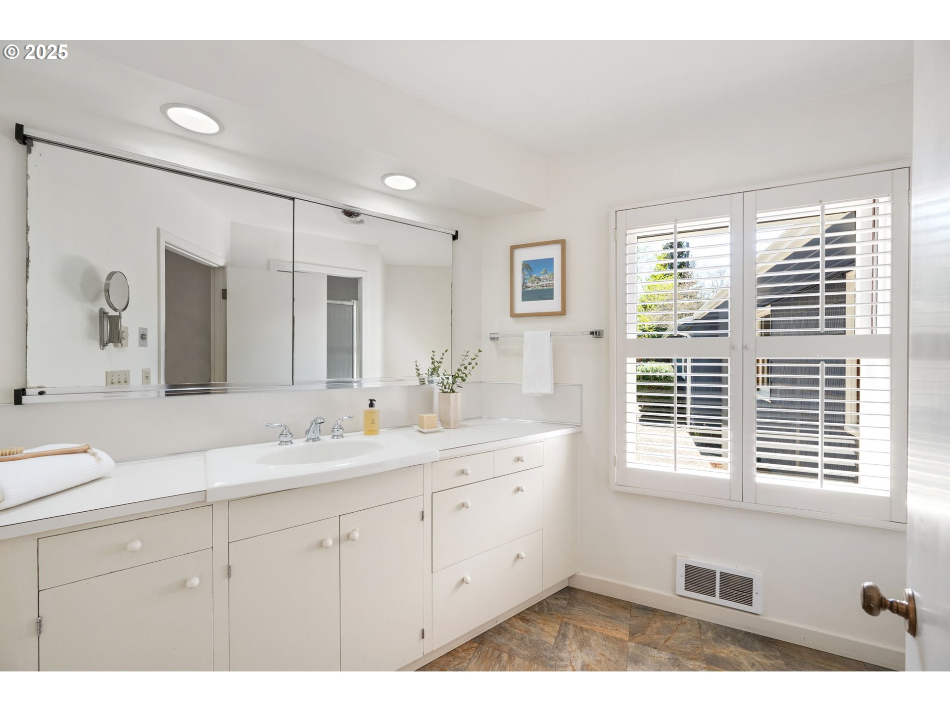 8375 SW CRESTWOOD LN