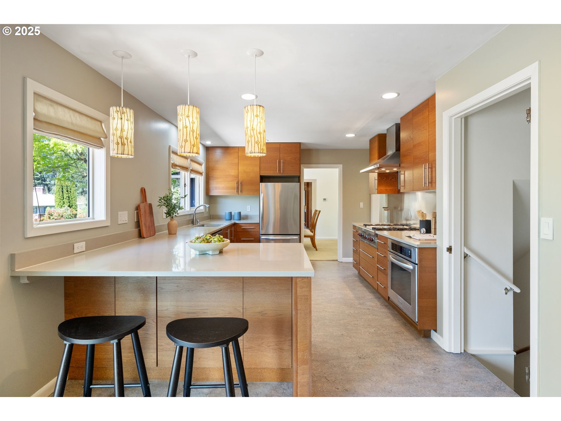 8375 SW CRESTWOOD LN