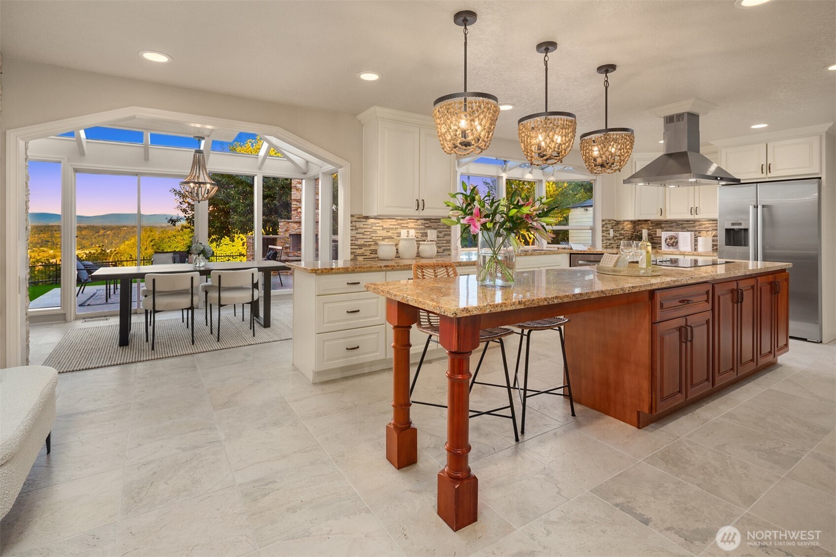412 Hi Crest Drive