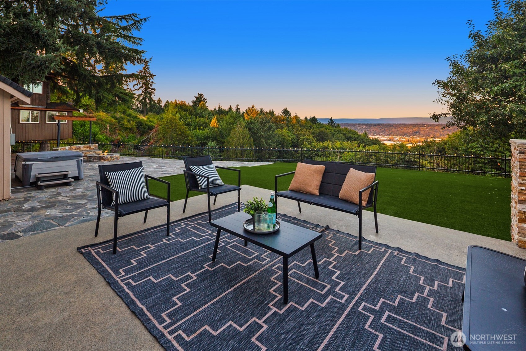 412 Hi Crest Drive