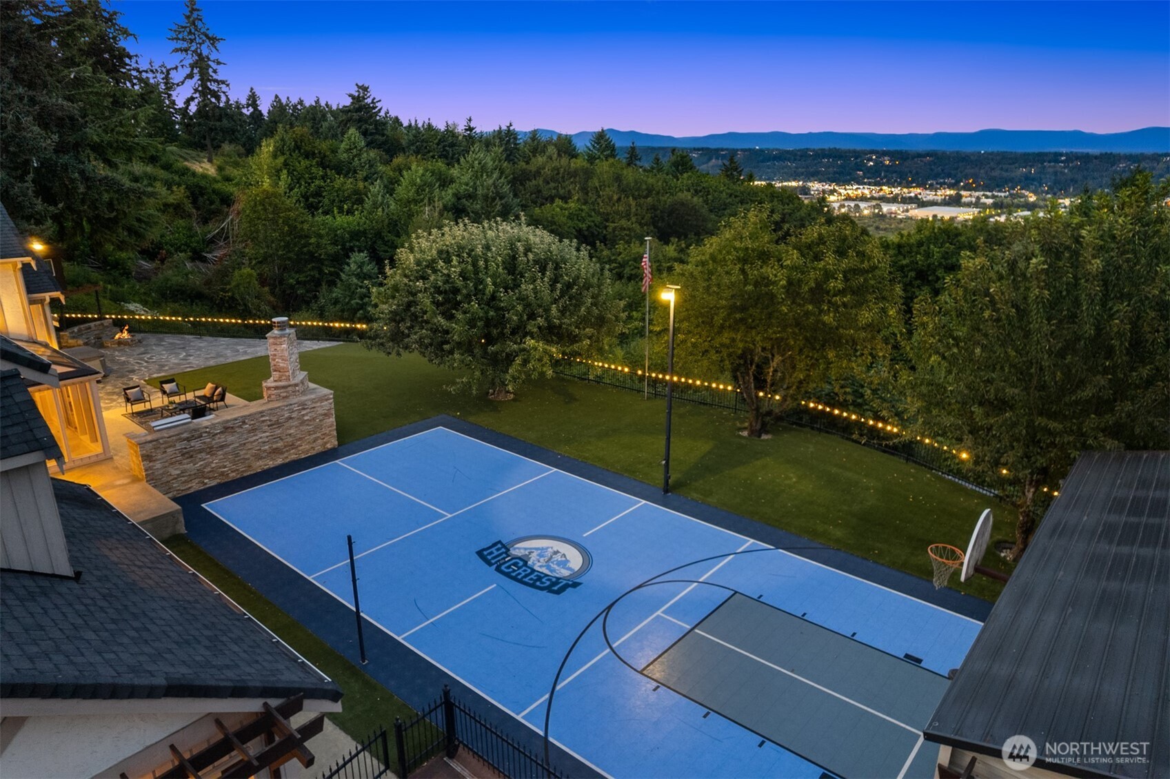 412 Hi Crest Drive