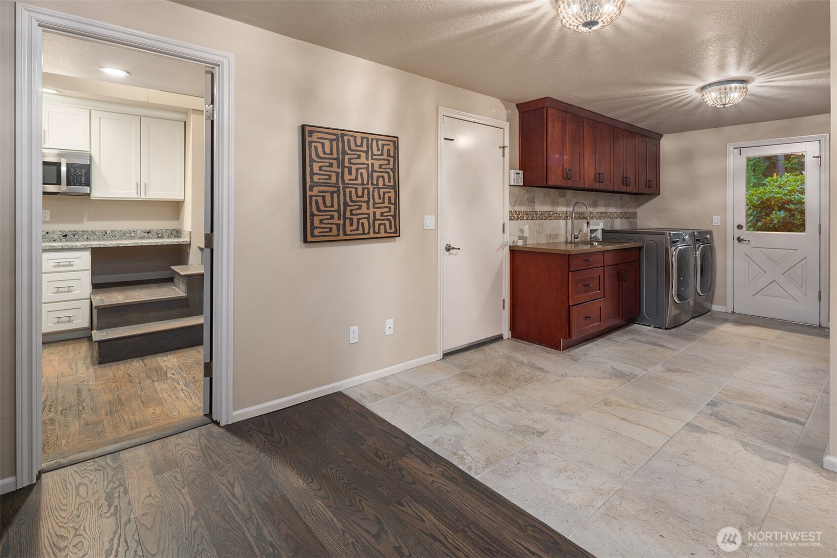 412 Hi Crest Drive