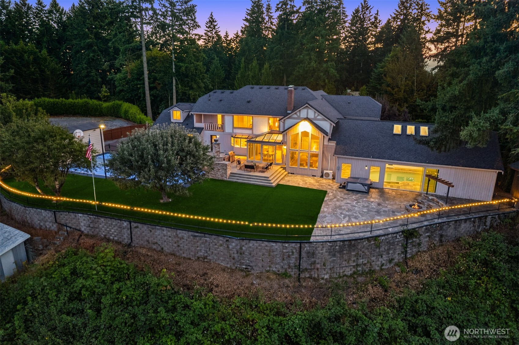 412 Hi Crest Drive