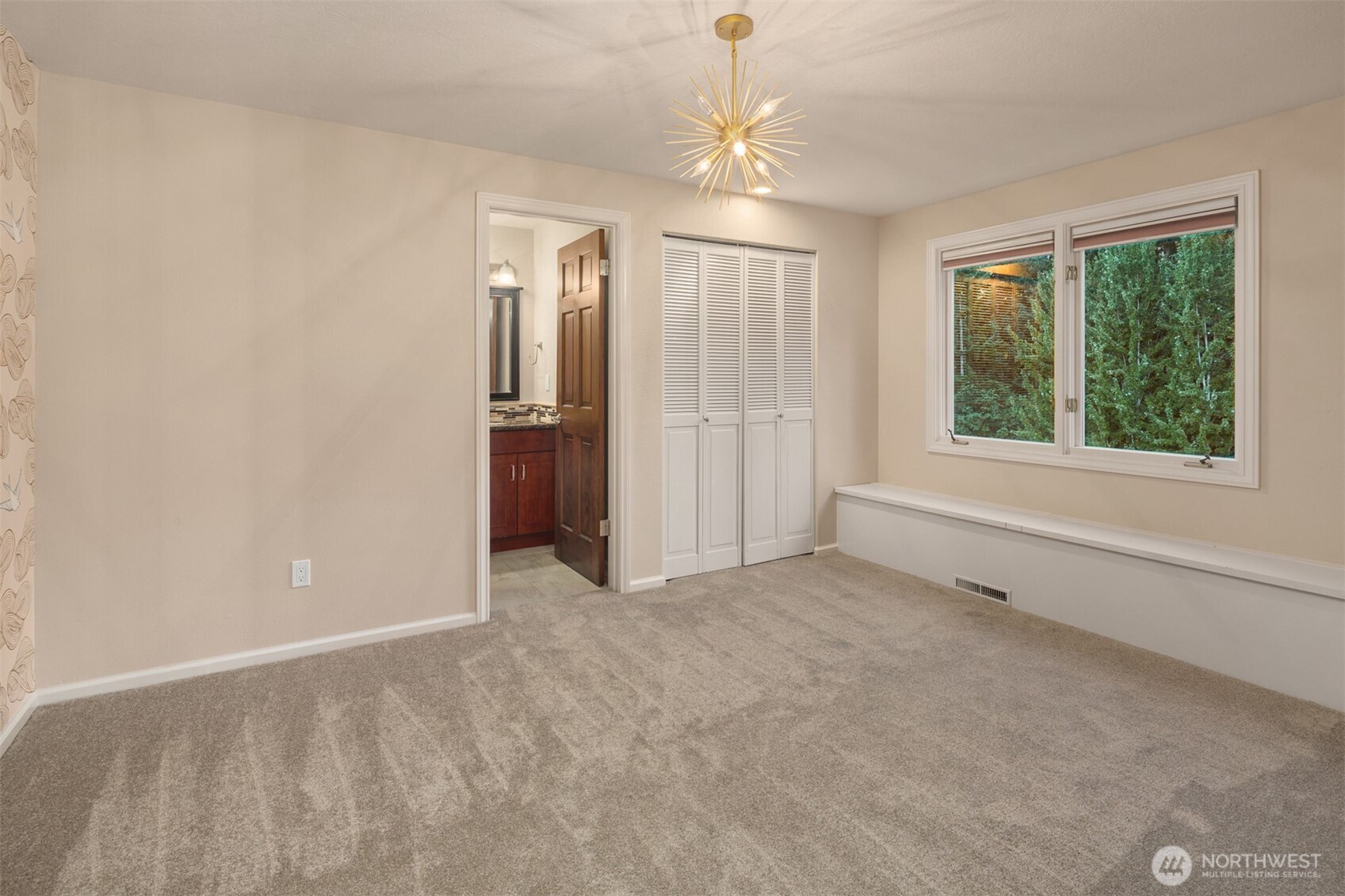 412 Hi Crest Drive