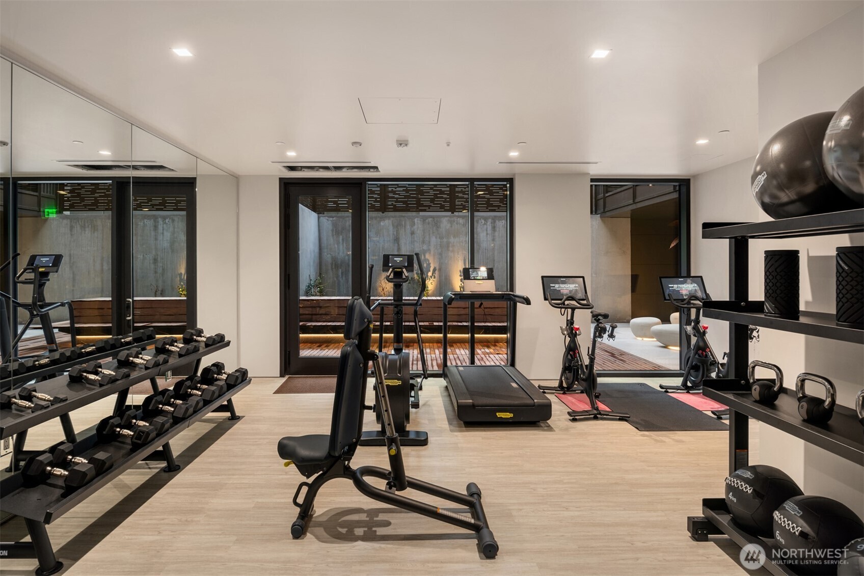 8 100th Avenue NE Unit: 201