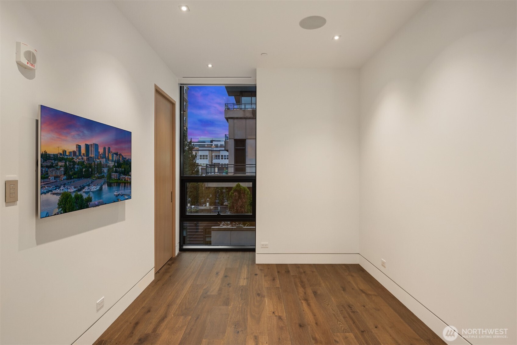 8 100th Avenue NE Unit: 201