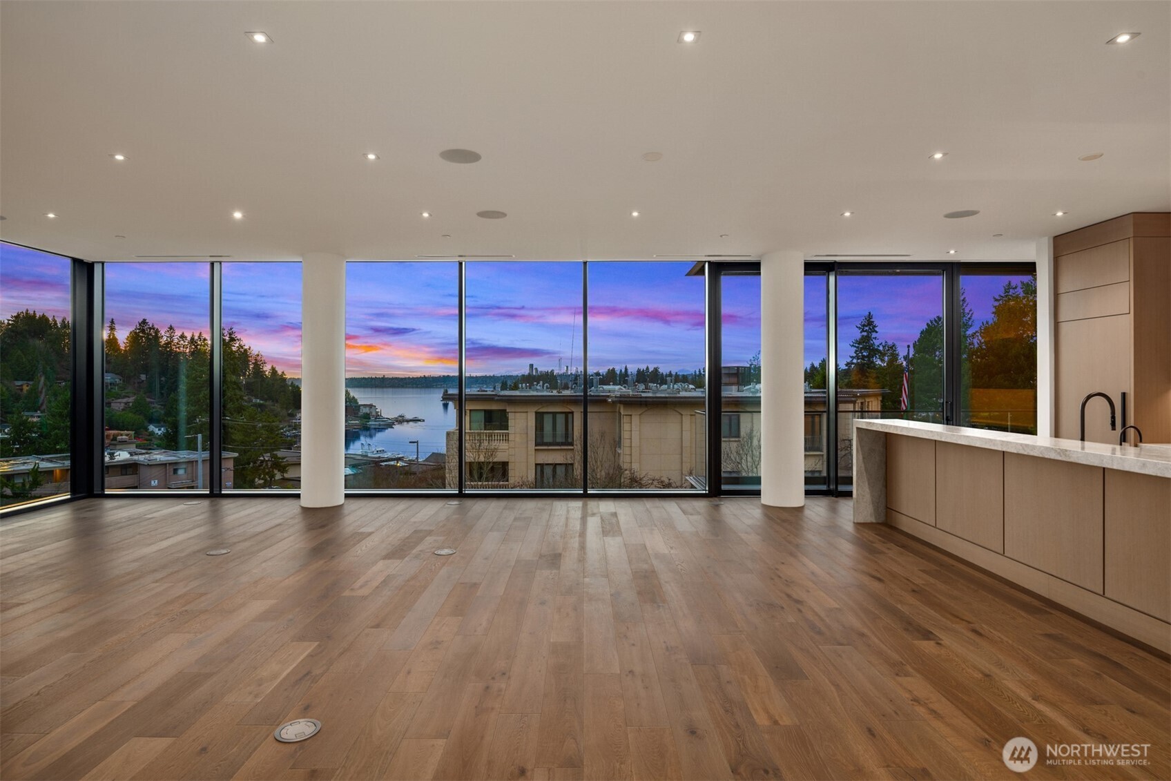 8 100th Avenue NE Unit: 201