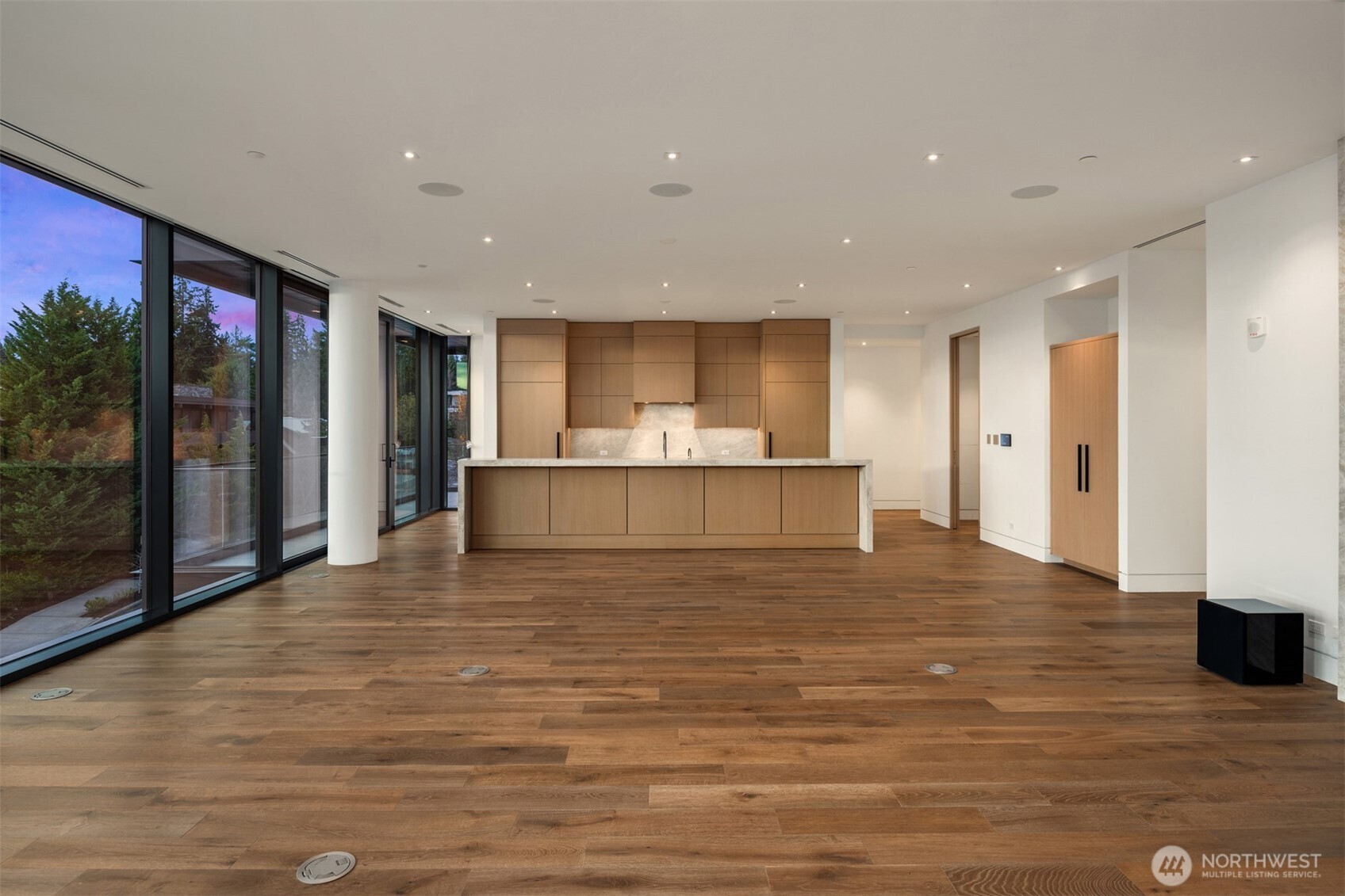 8 100th Avenue NE Unit: 201