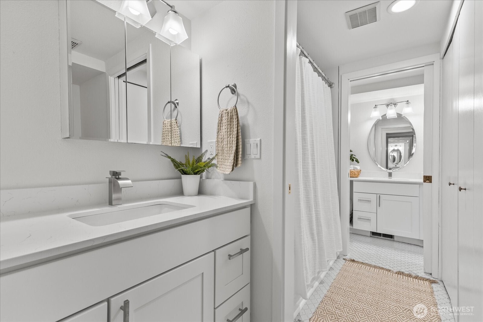 3921 108th Avenue NE Unit: A101