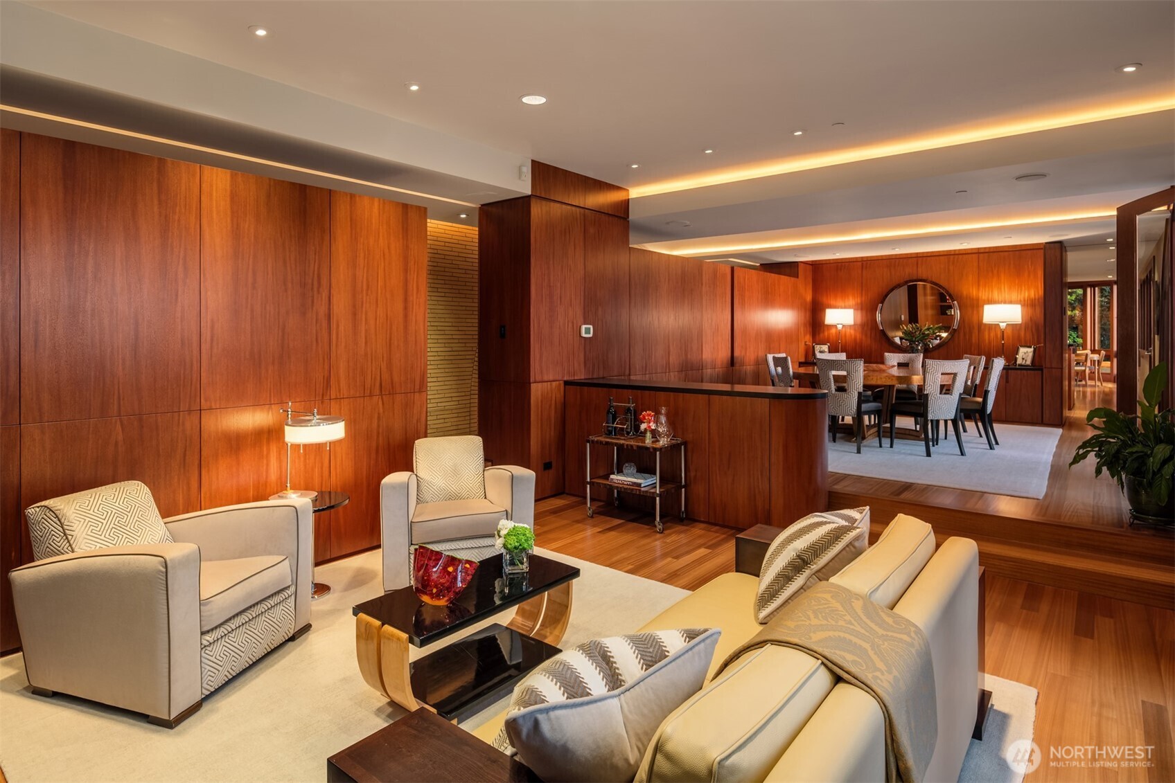 415 Shoreland Drive SE