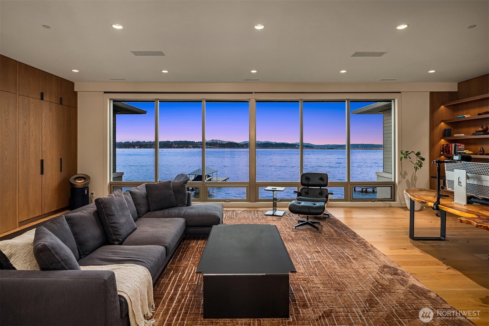 4911 NE Laurelcrest Lane