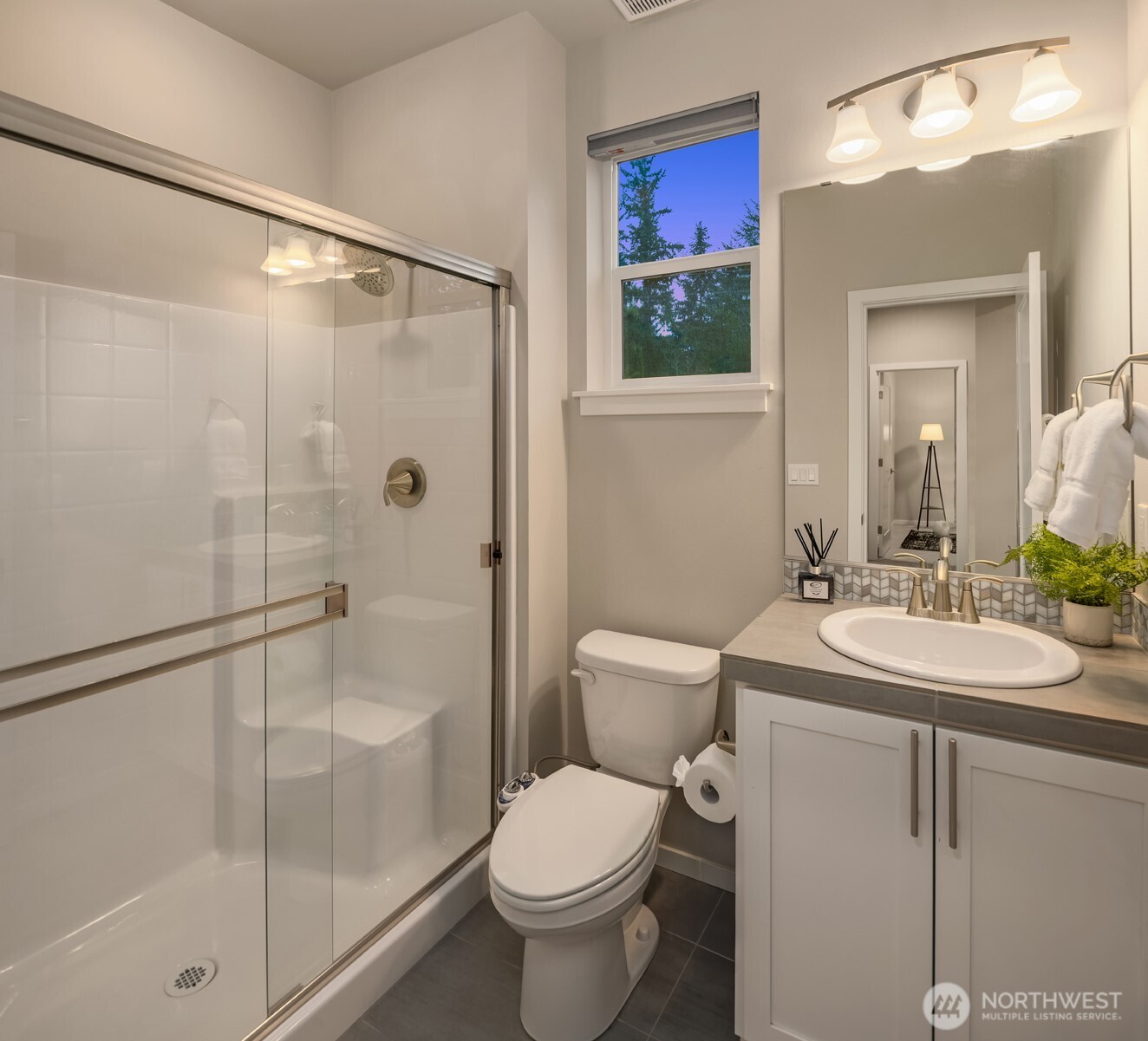 18627 Meridian Place W