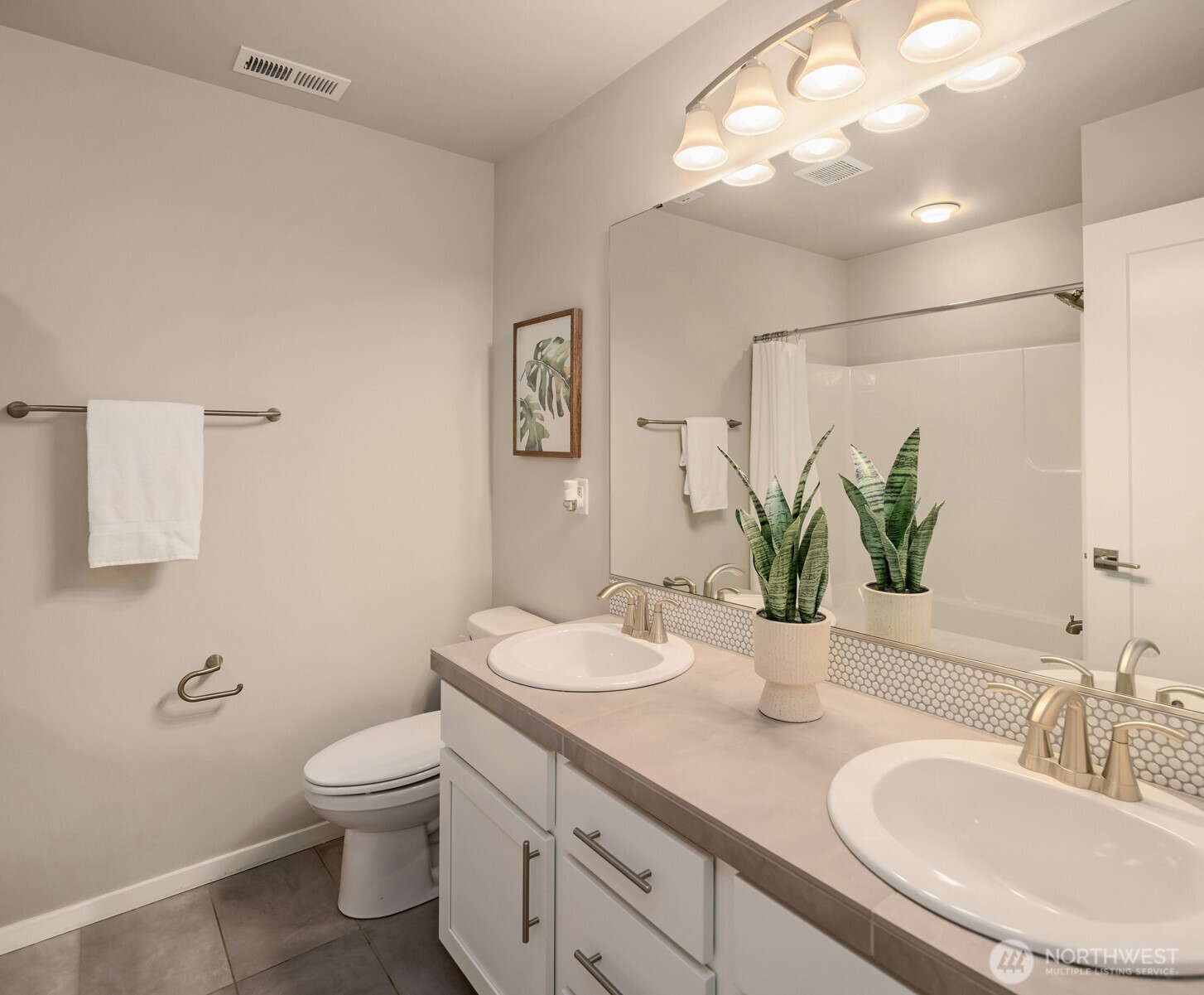 18627 Meridian Place W