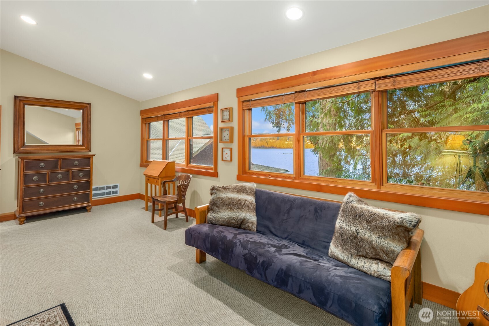 15550 Sandy Hook Rd NE