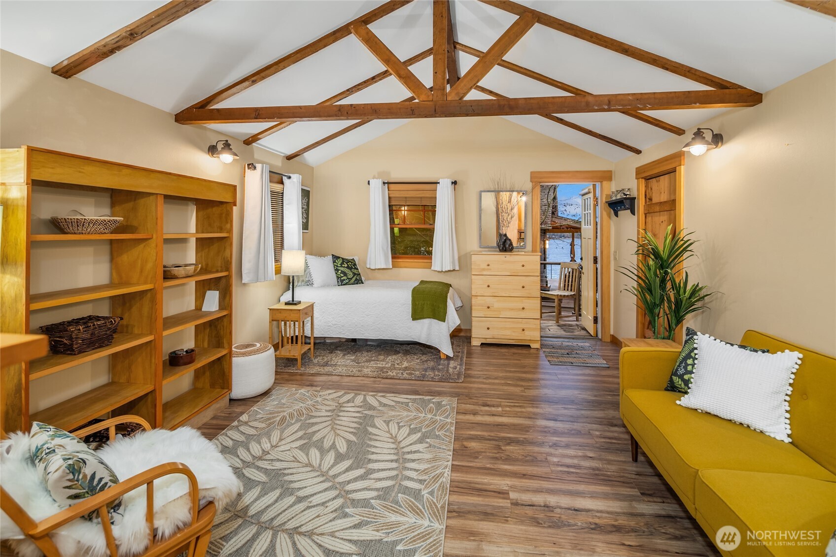 15550 Sandy Hook Rd NE