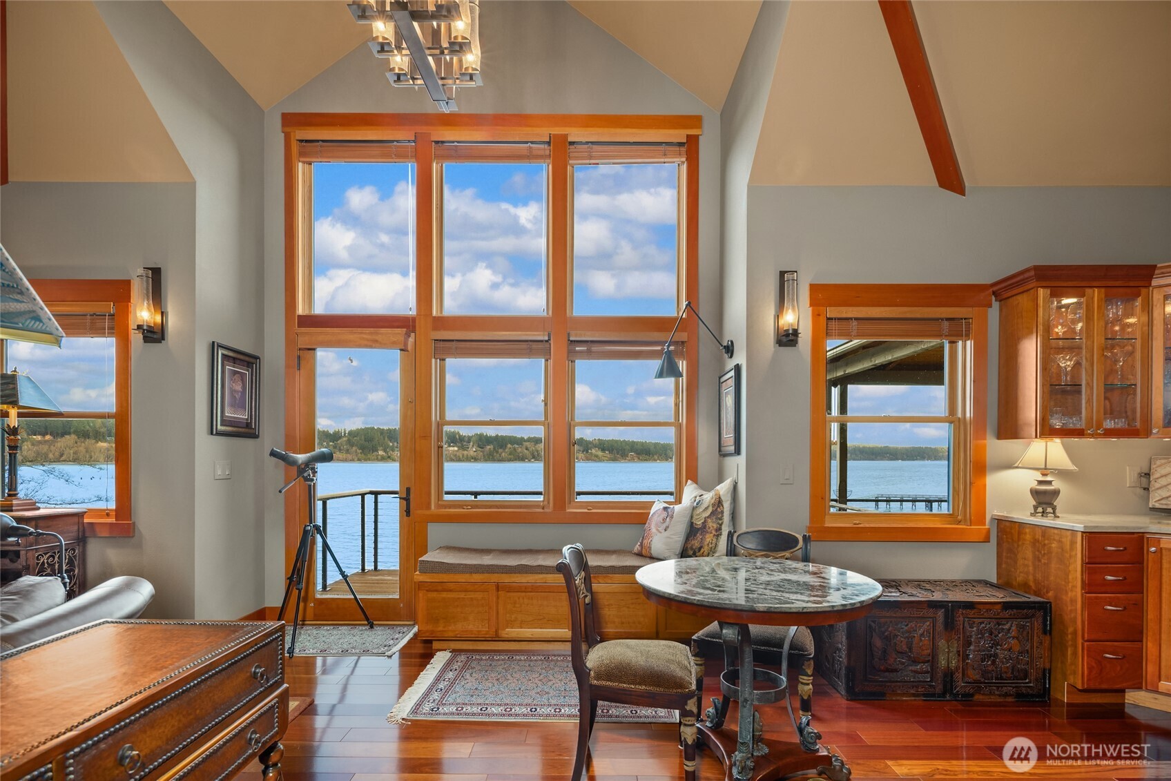 15550 Sandy Hook Rd NE