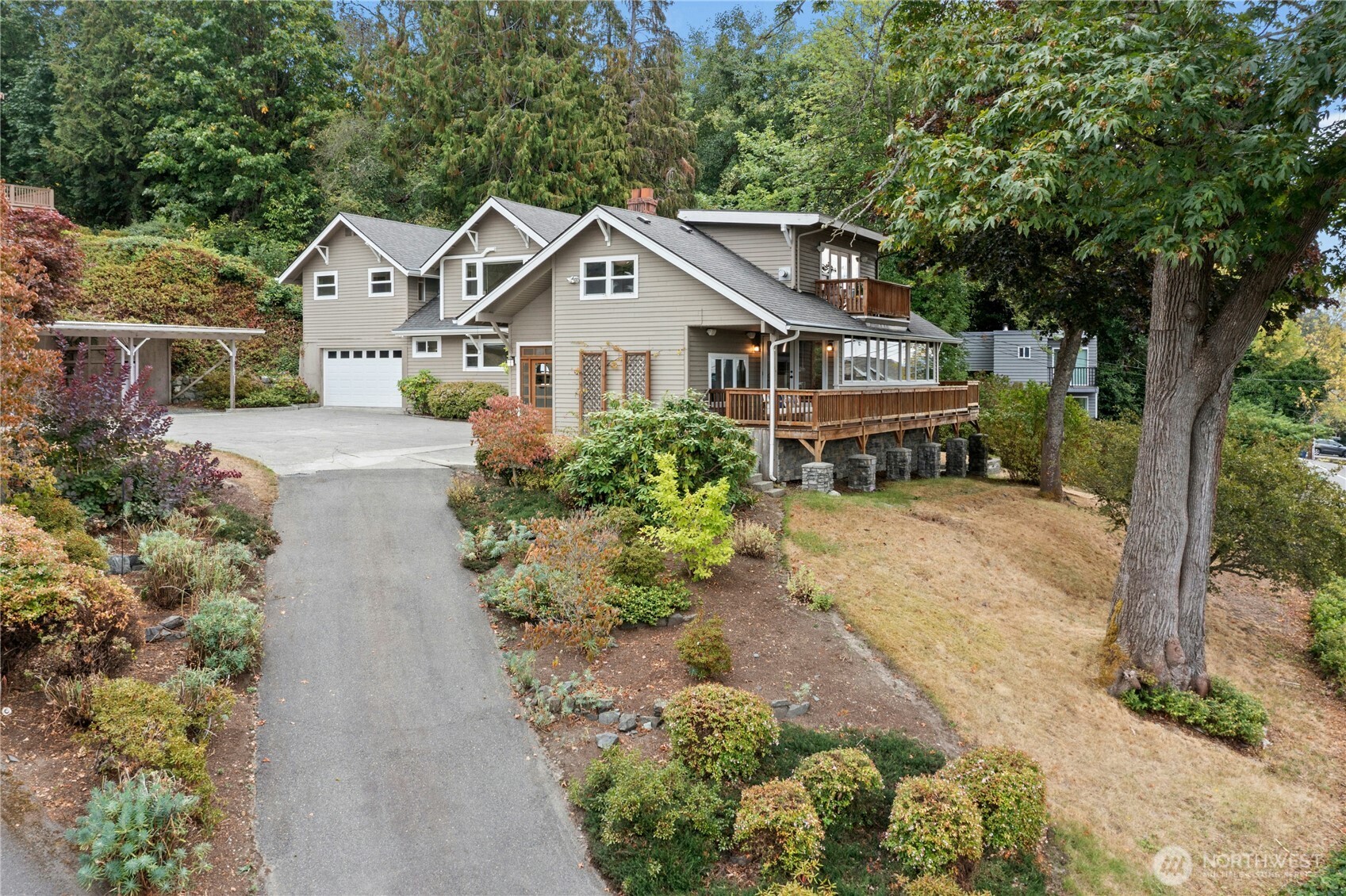 12506 Holmes Point Drive NE