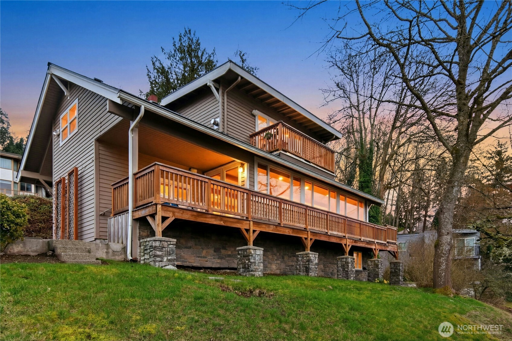 12506 Holmes Point Drive NE