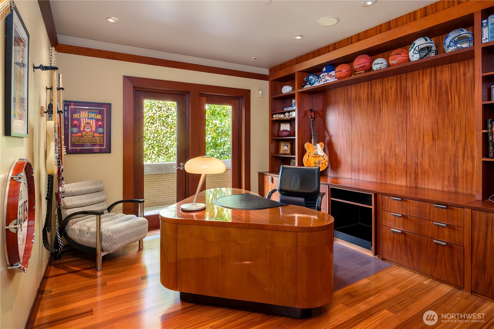 415 Shoreland Drive SE