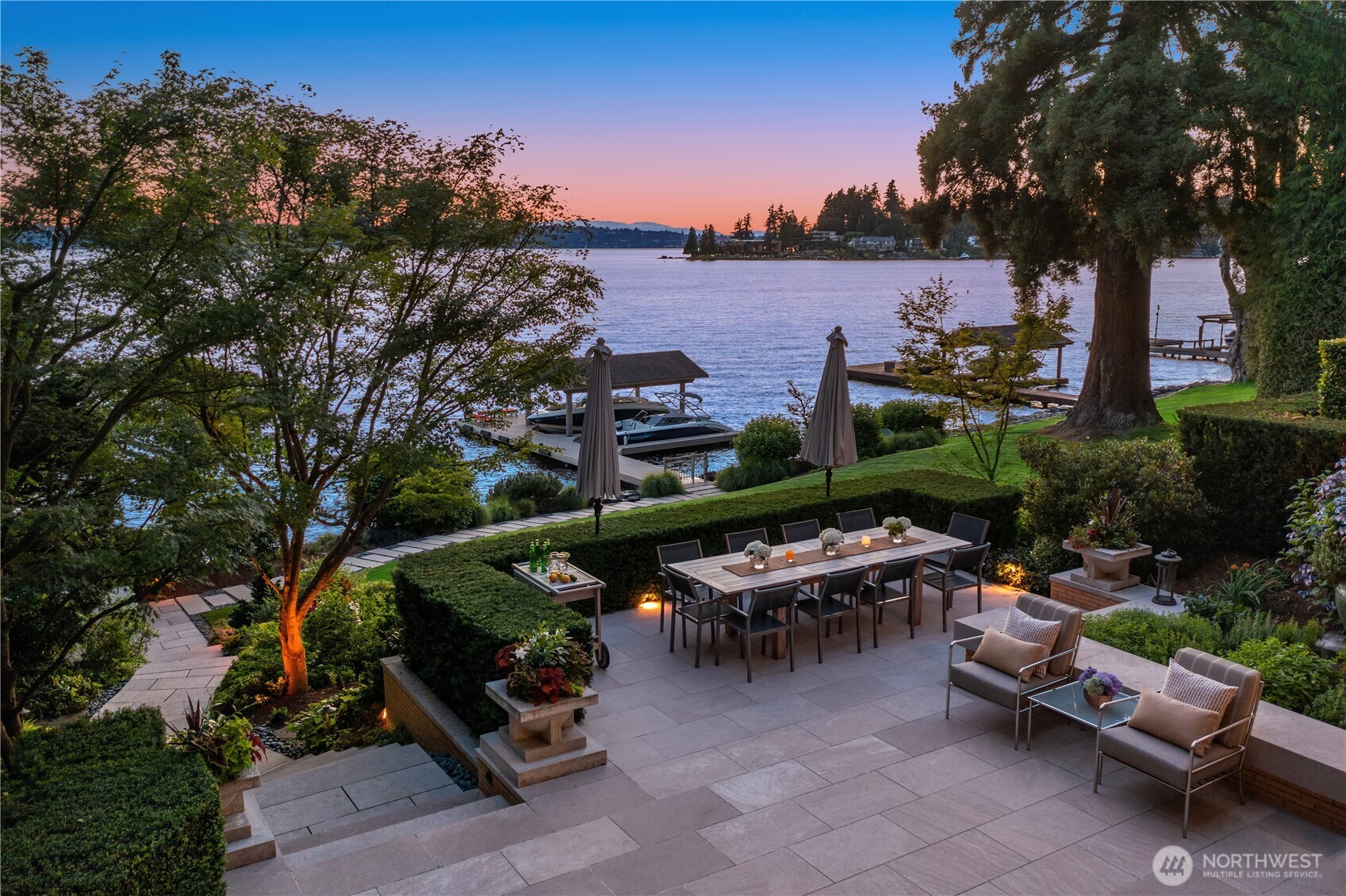 415 Shoreland Drive SE
