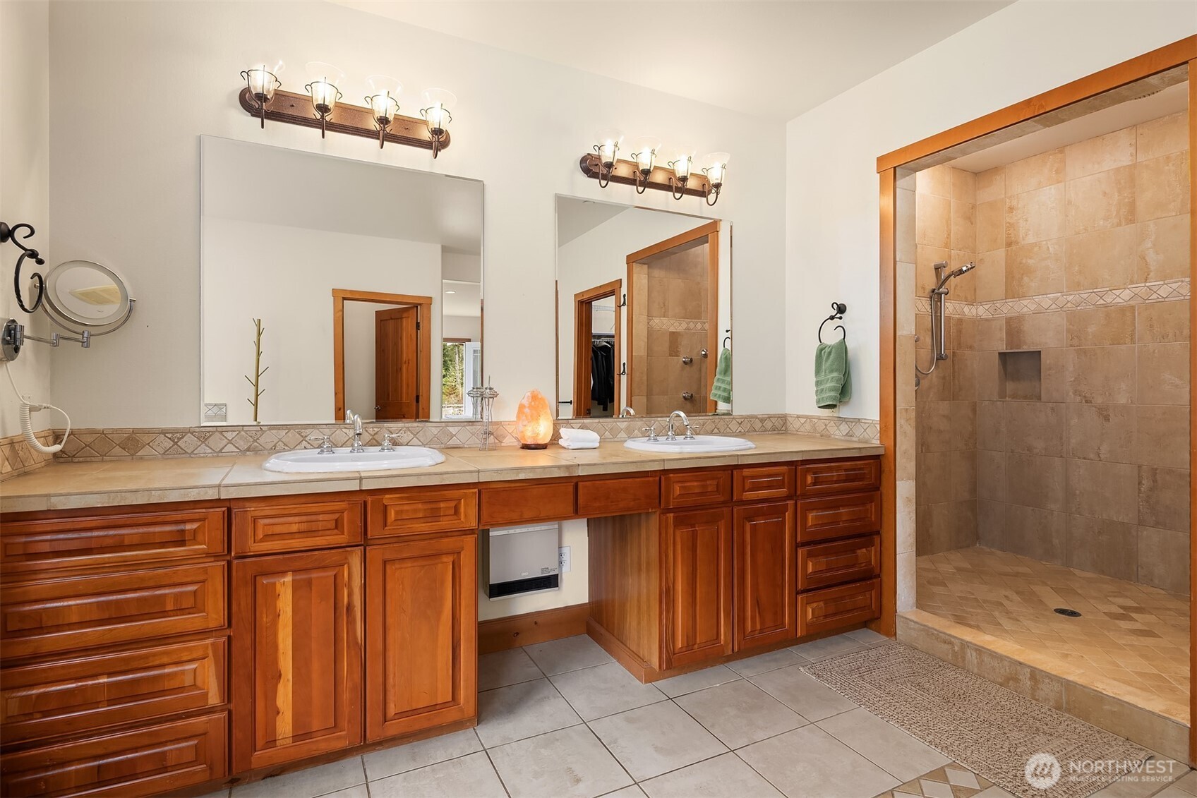 7828 Tolt Highlands Road NE