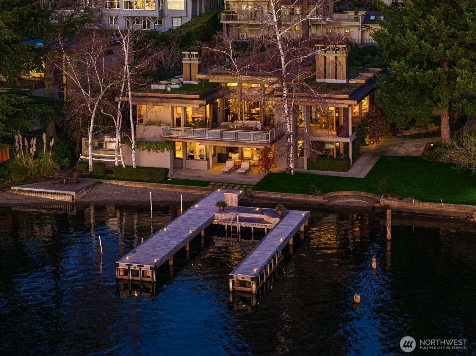 3101 W Laurelhurst Drive NE