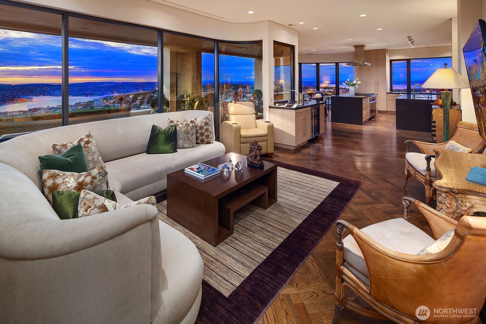 1301 Spring Street Unit: PH32