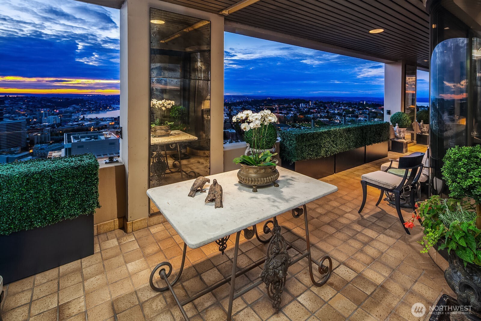 1301 Spring Street Unit: PH32