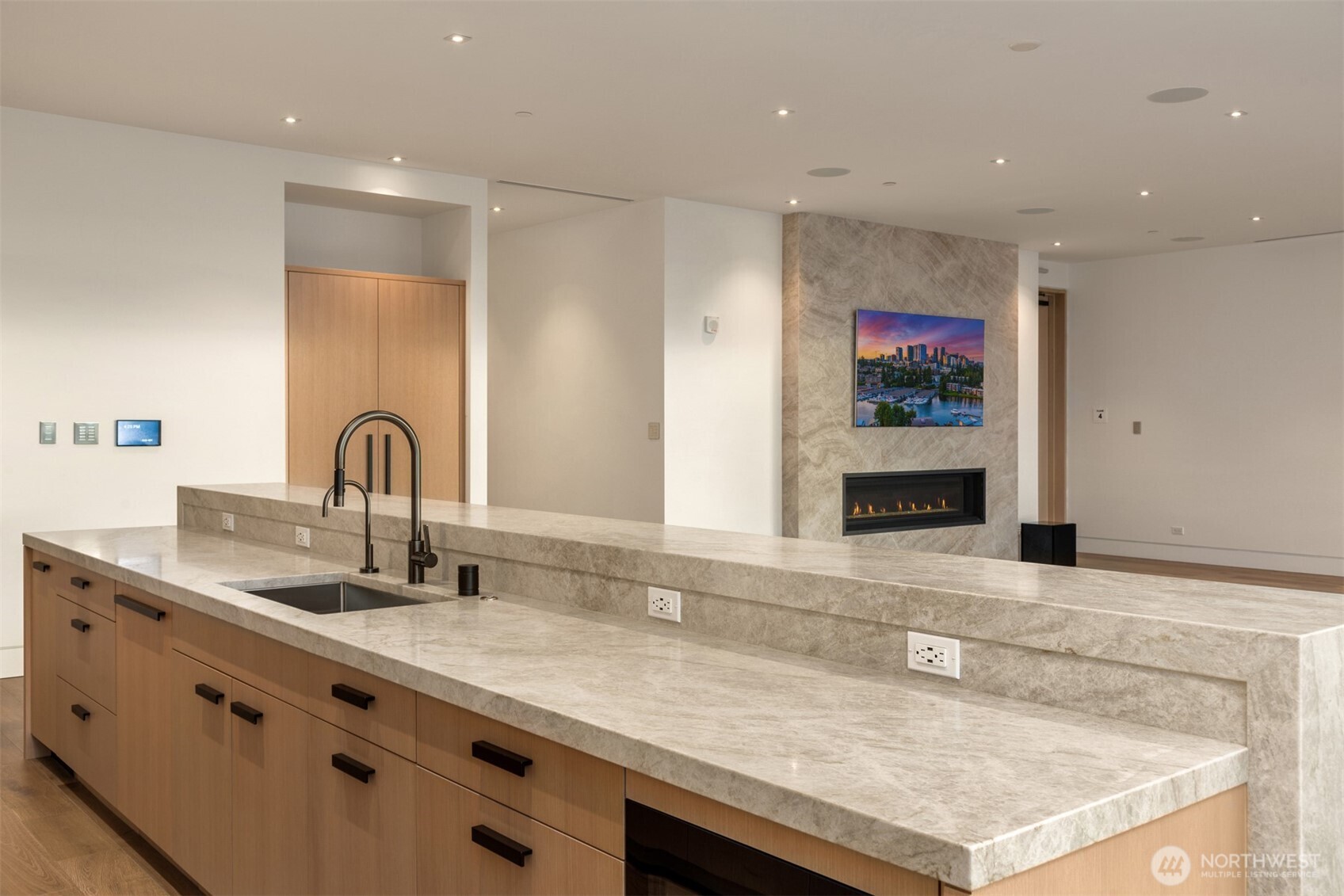 8 100th Avenue NE Unit: 401