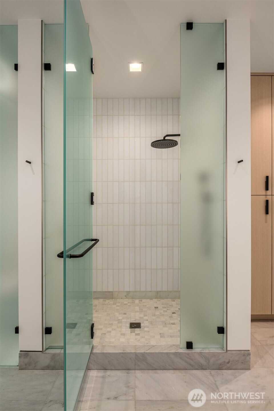 8 100th Avenue NE Unit: 401