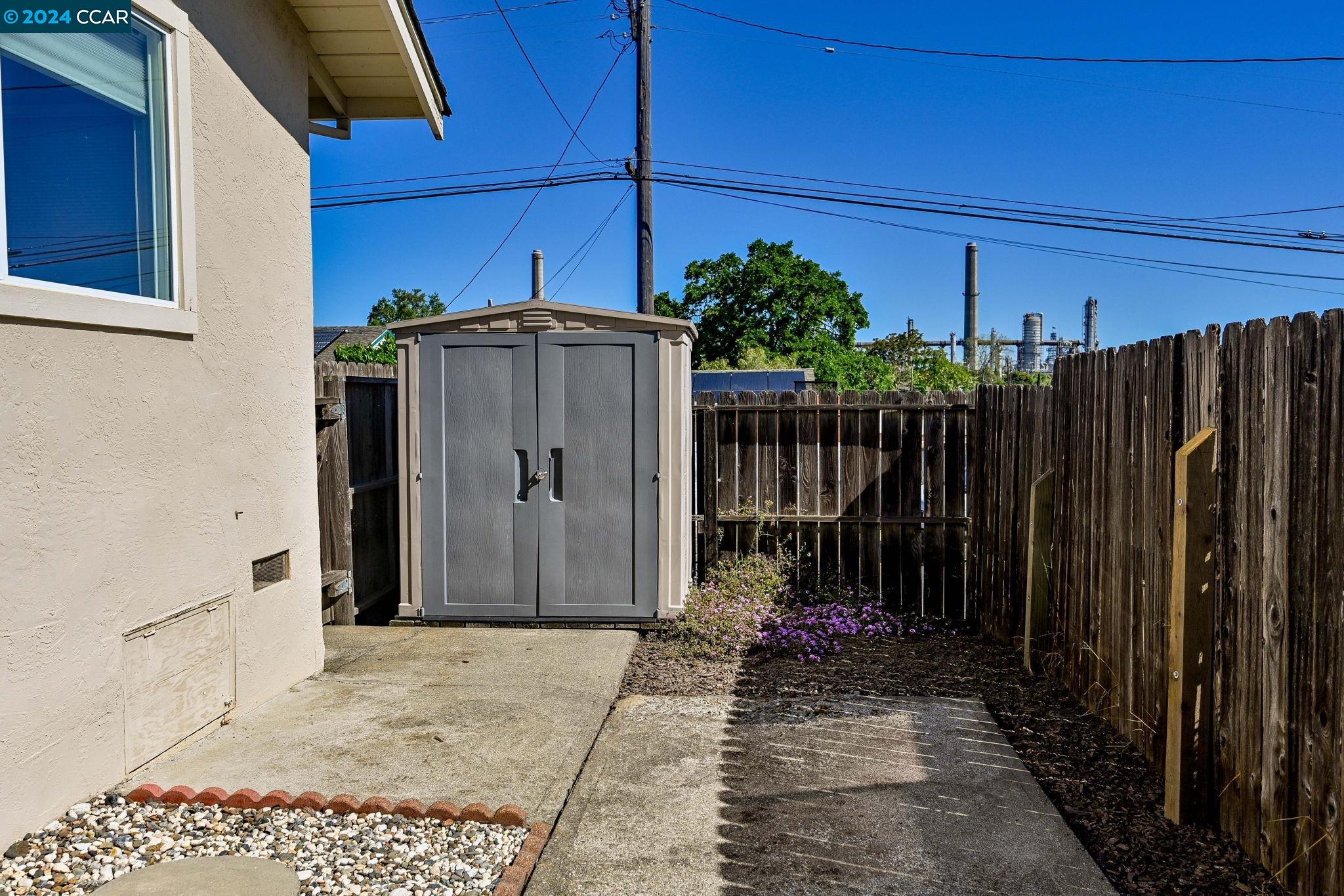 1072 Plaza Dr