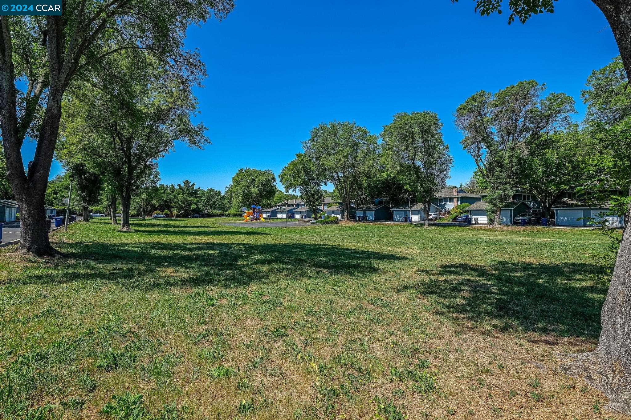 1451 Saint James Pkwy