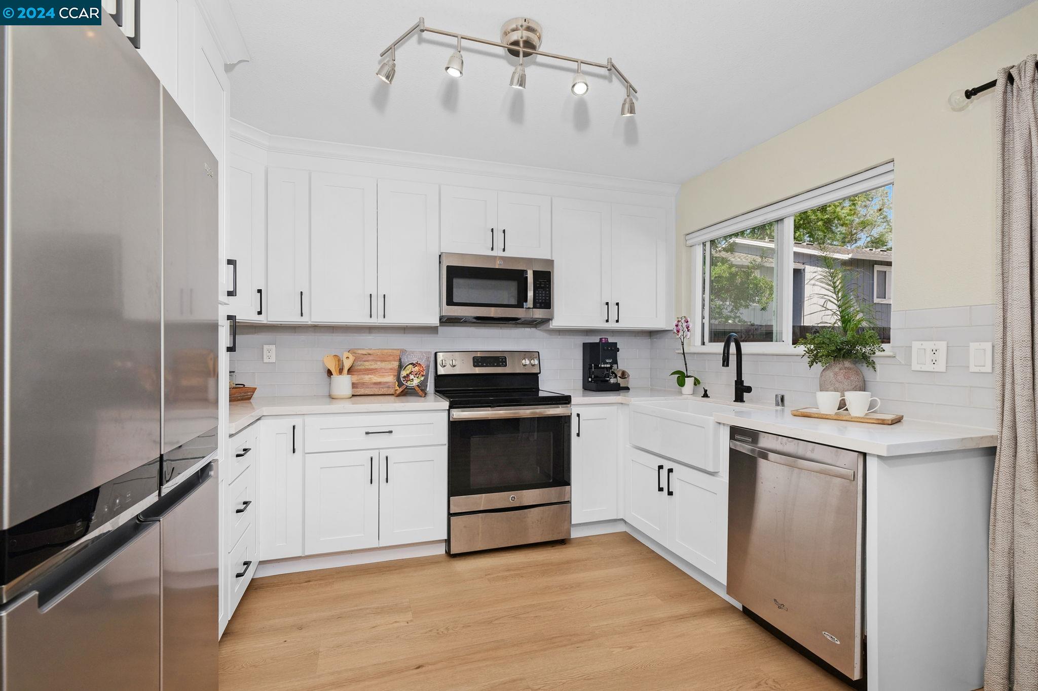 1451 Saint James Pkwy