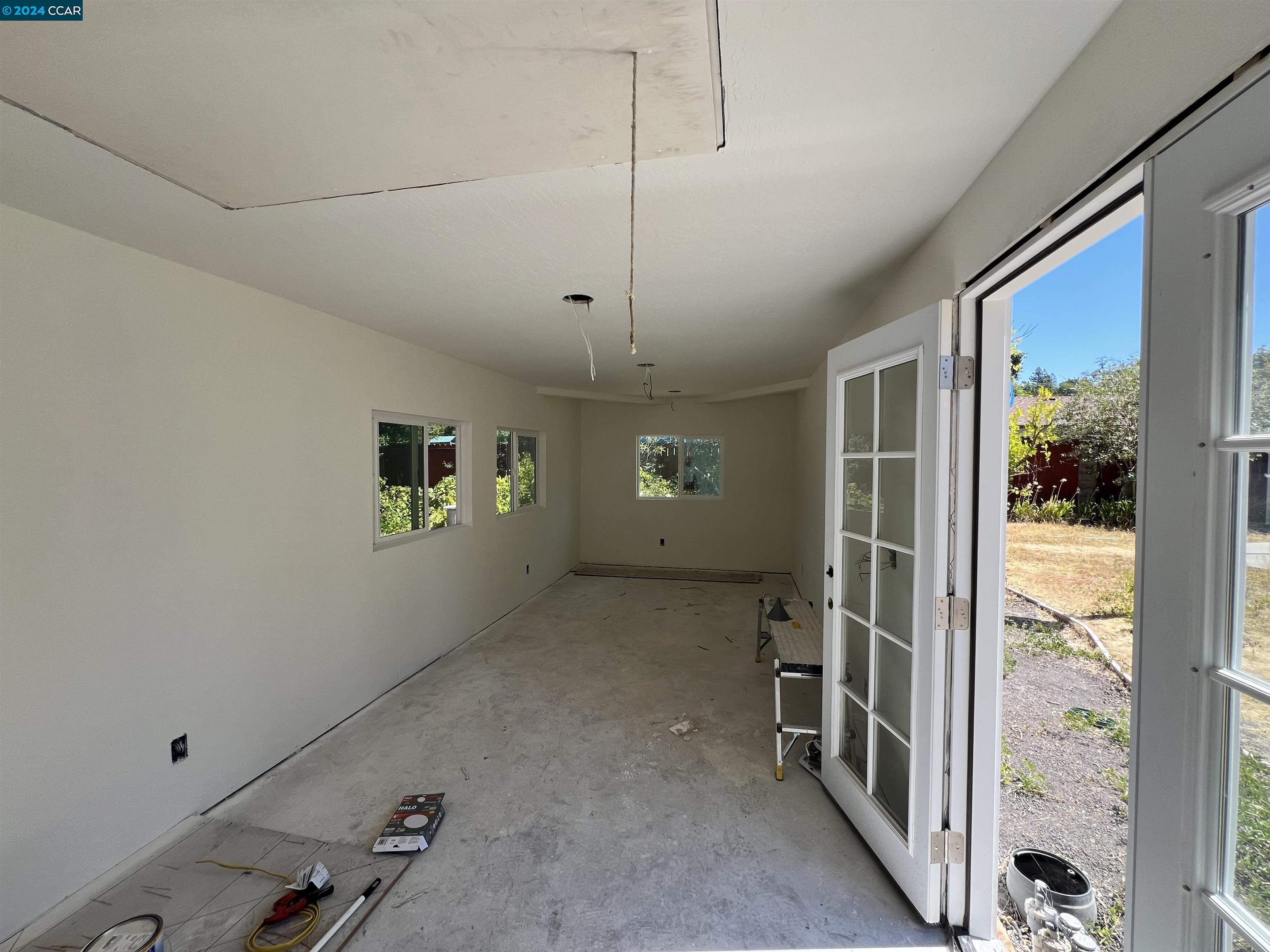 32 Meadow Ct