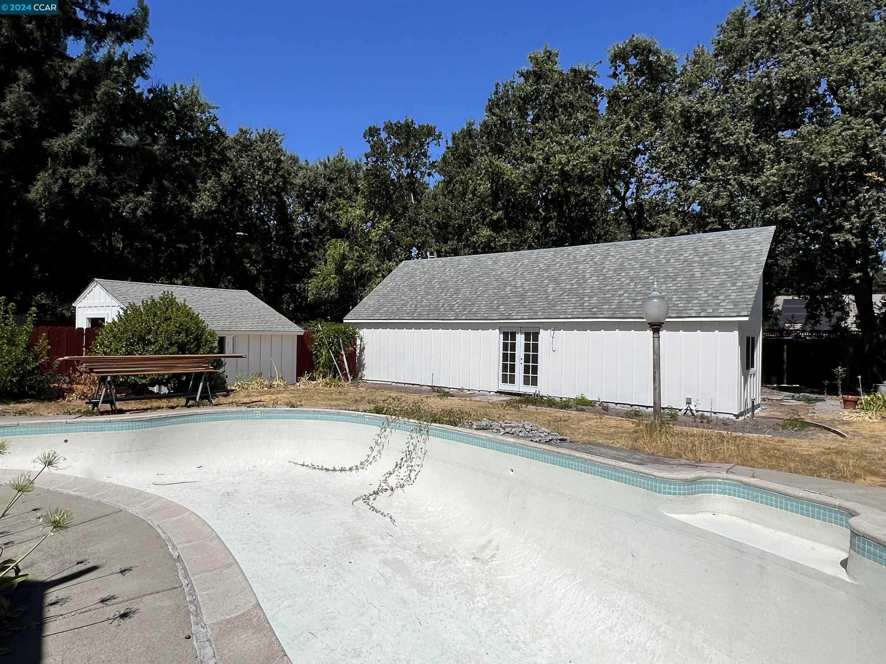 32 Meadow Ct