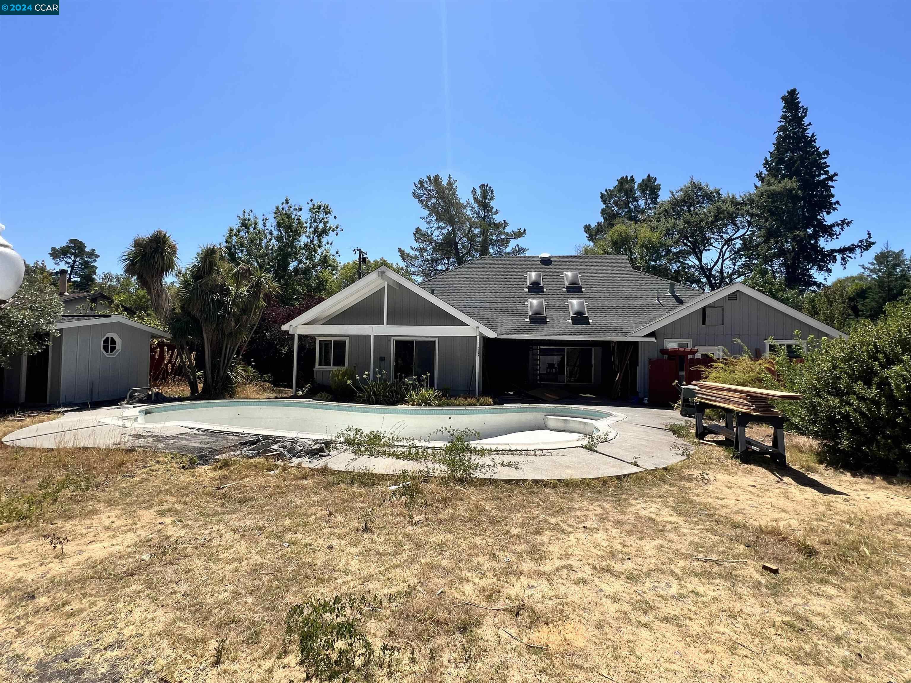 32 Meadow Ct