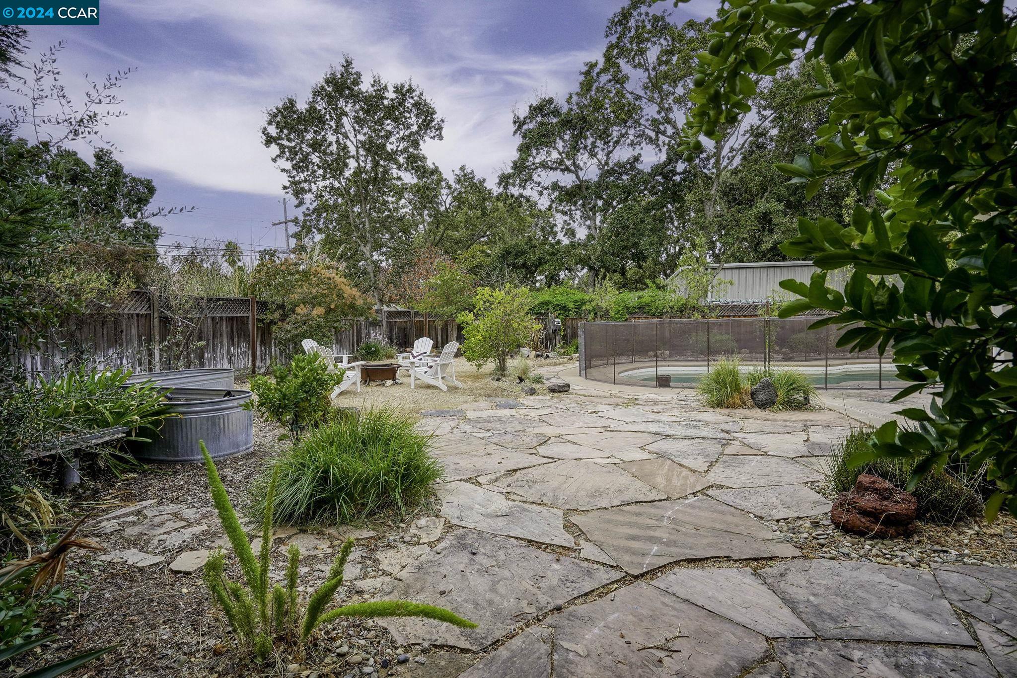 195 Pleasant Valley Dr