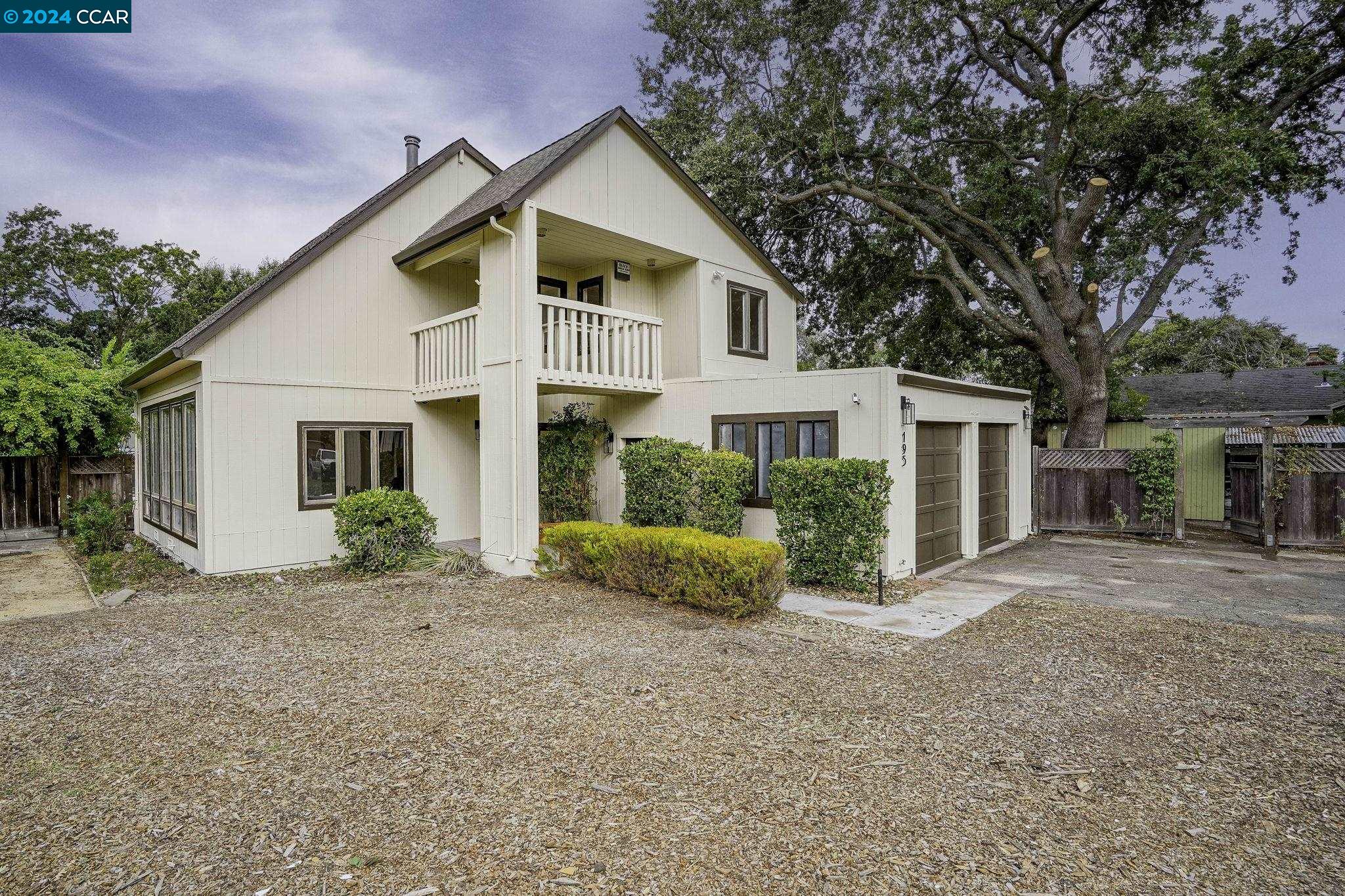 195 Pleasant Valley Dr