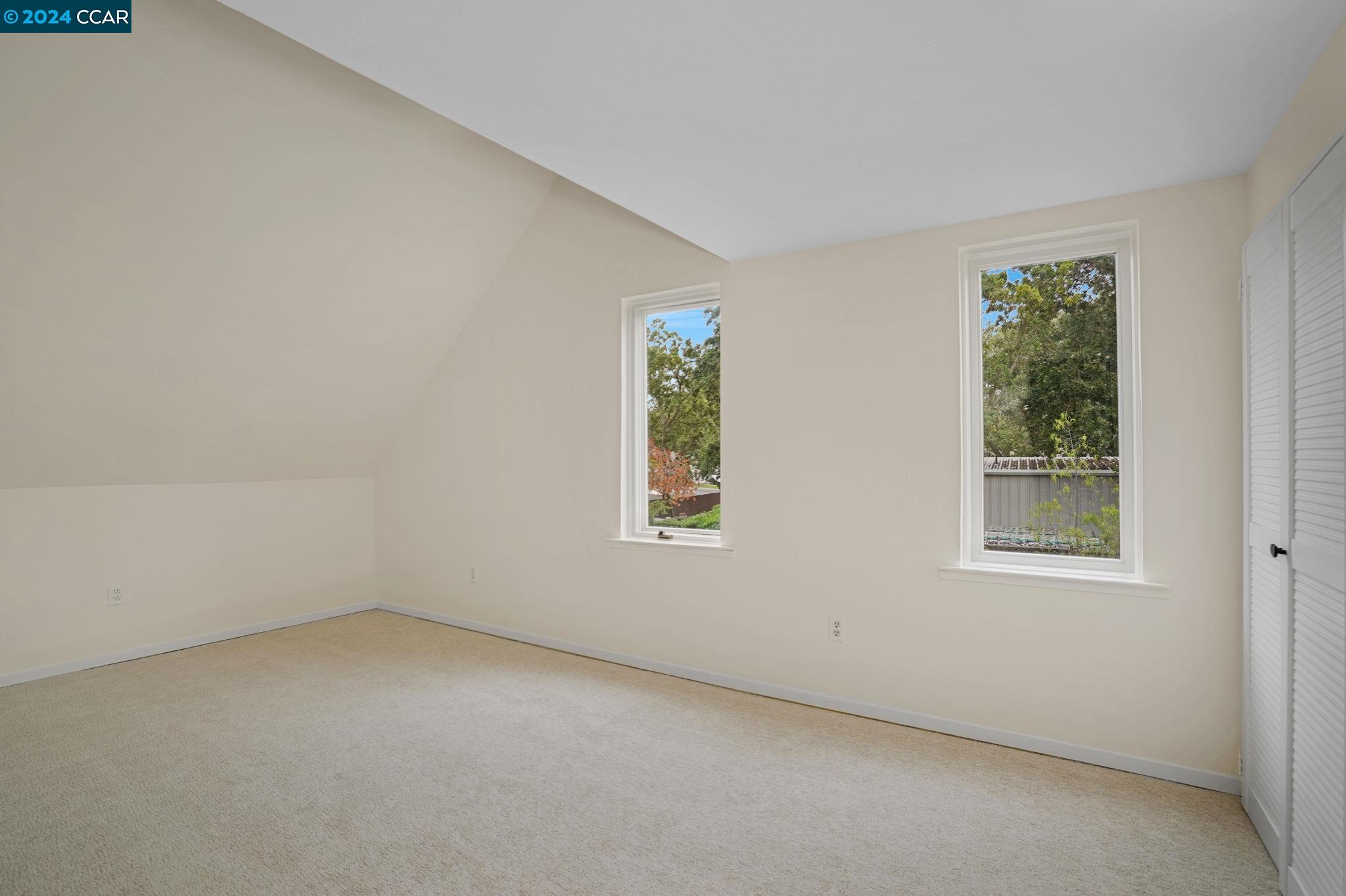 195 Pleasant Valley Dr