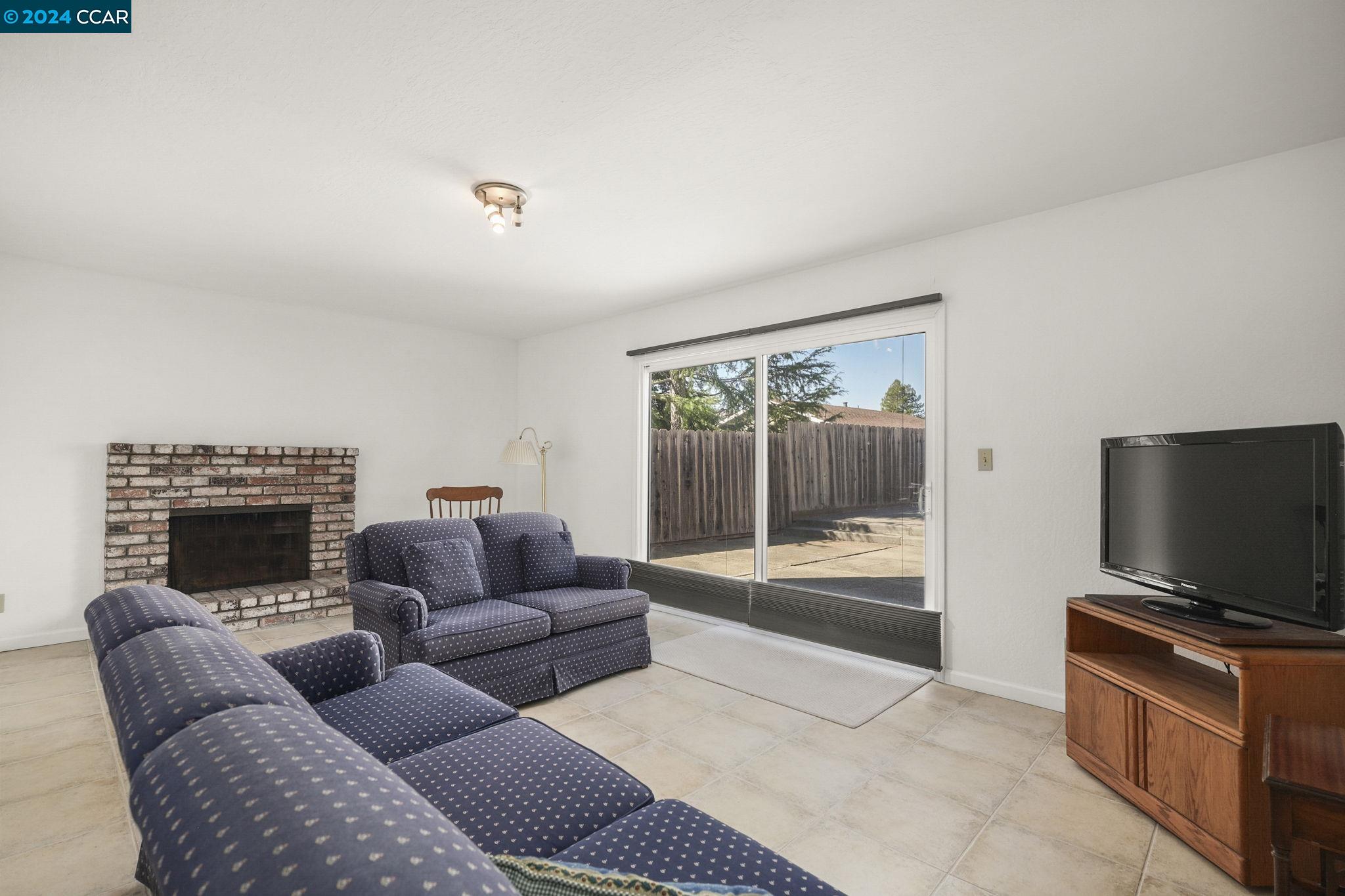6512 Manhatten Ct