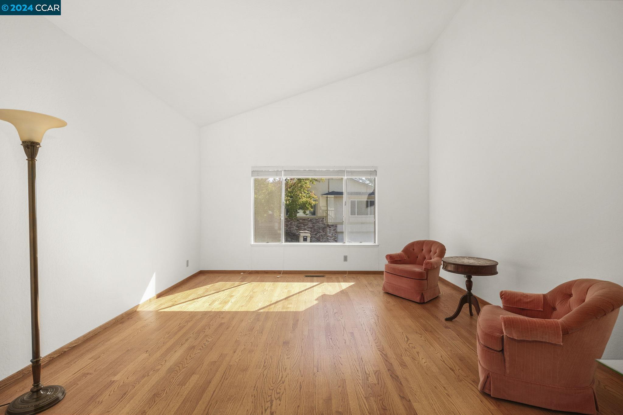 6512 Manhatten Ct