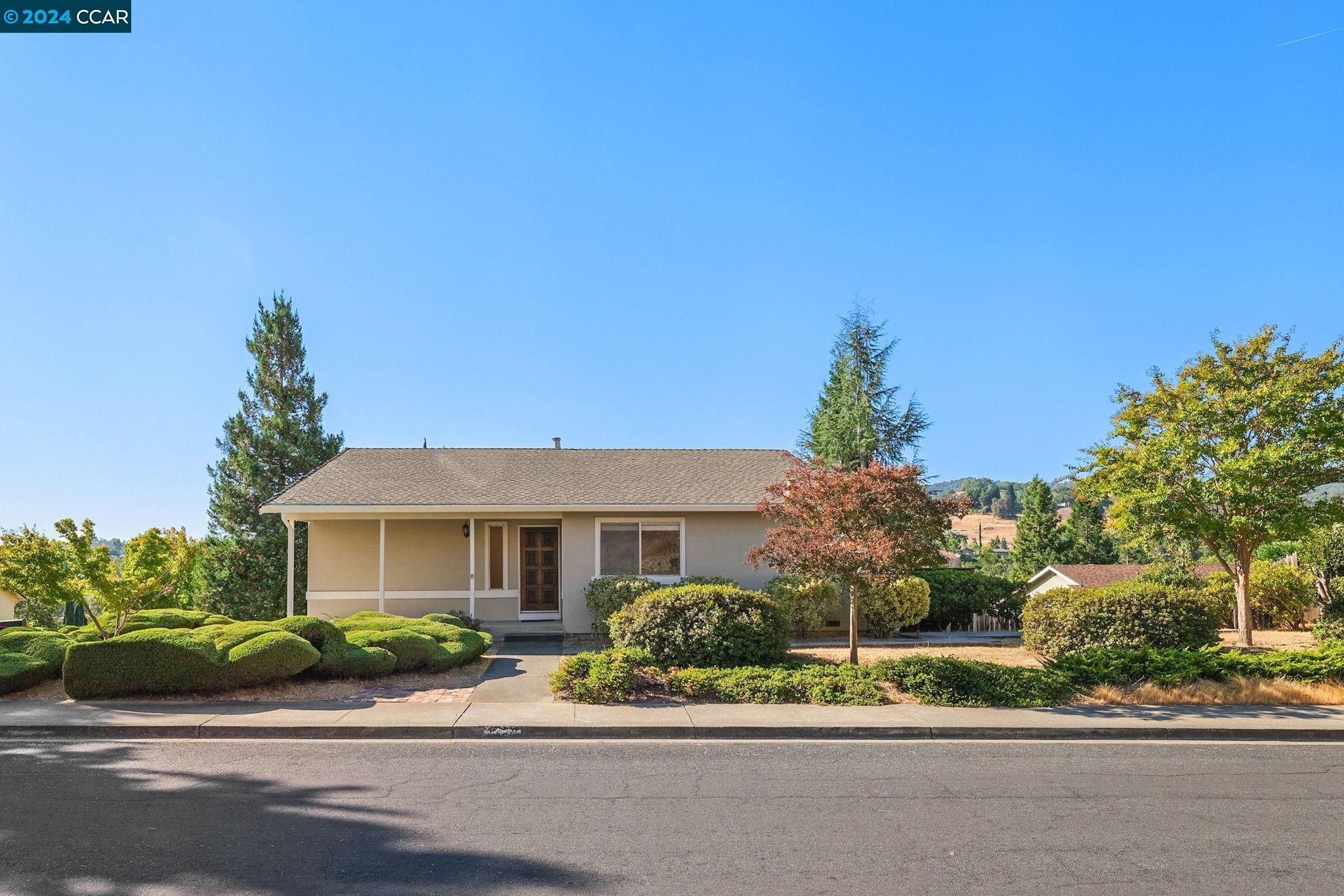 6512 Manhatten Ct