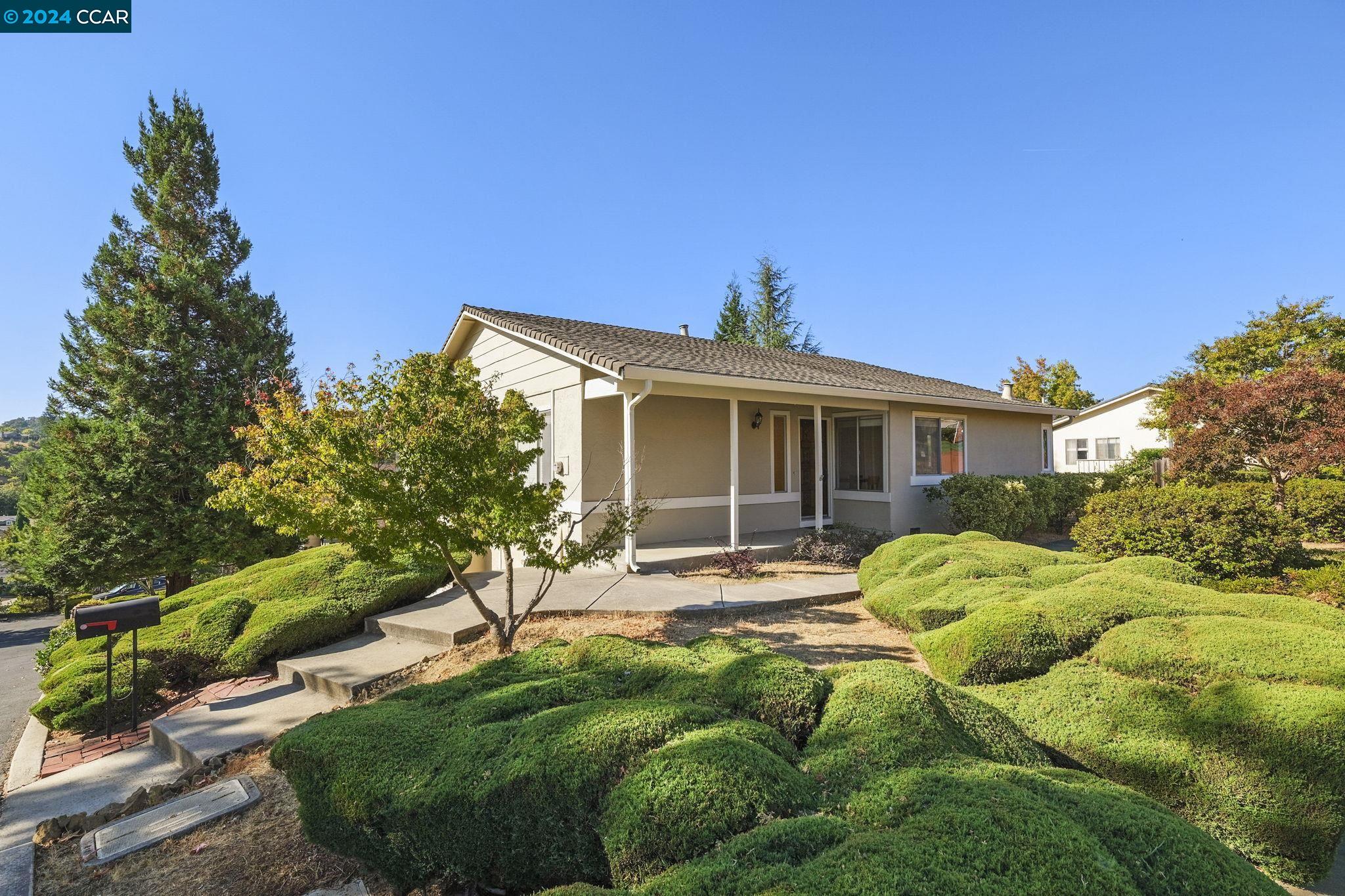 6512 Manhatten Ct