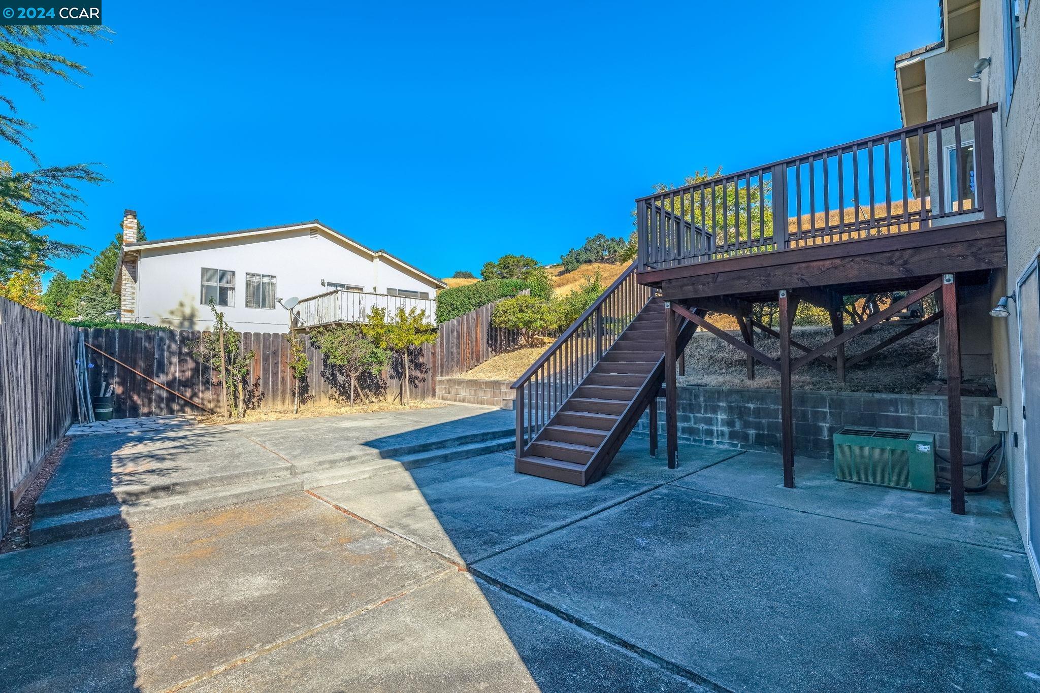 6512 Manhatten Ct