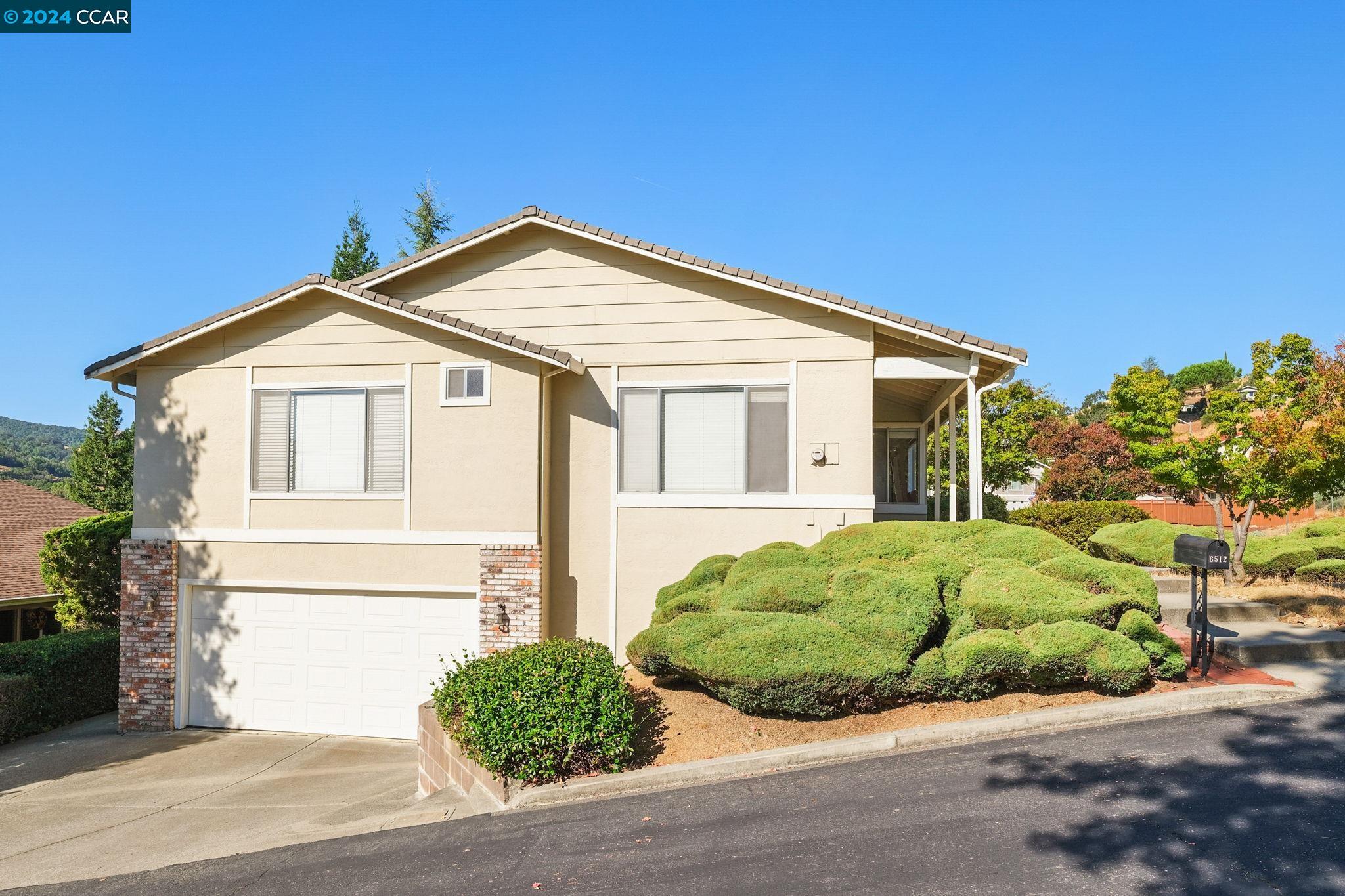 6512 Manhatten Ct