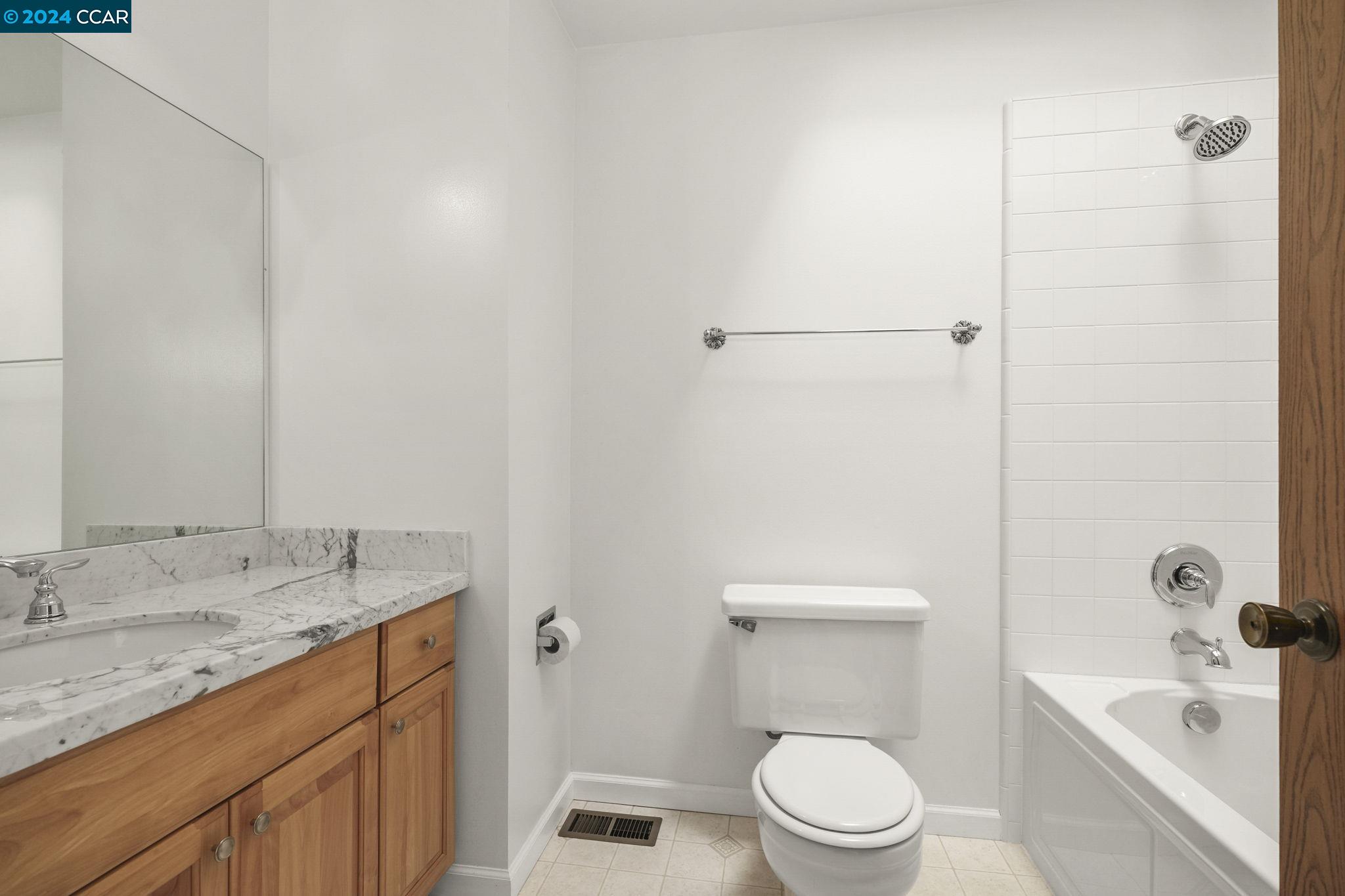 6512 Manhatten Ct