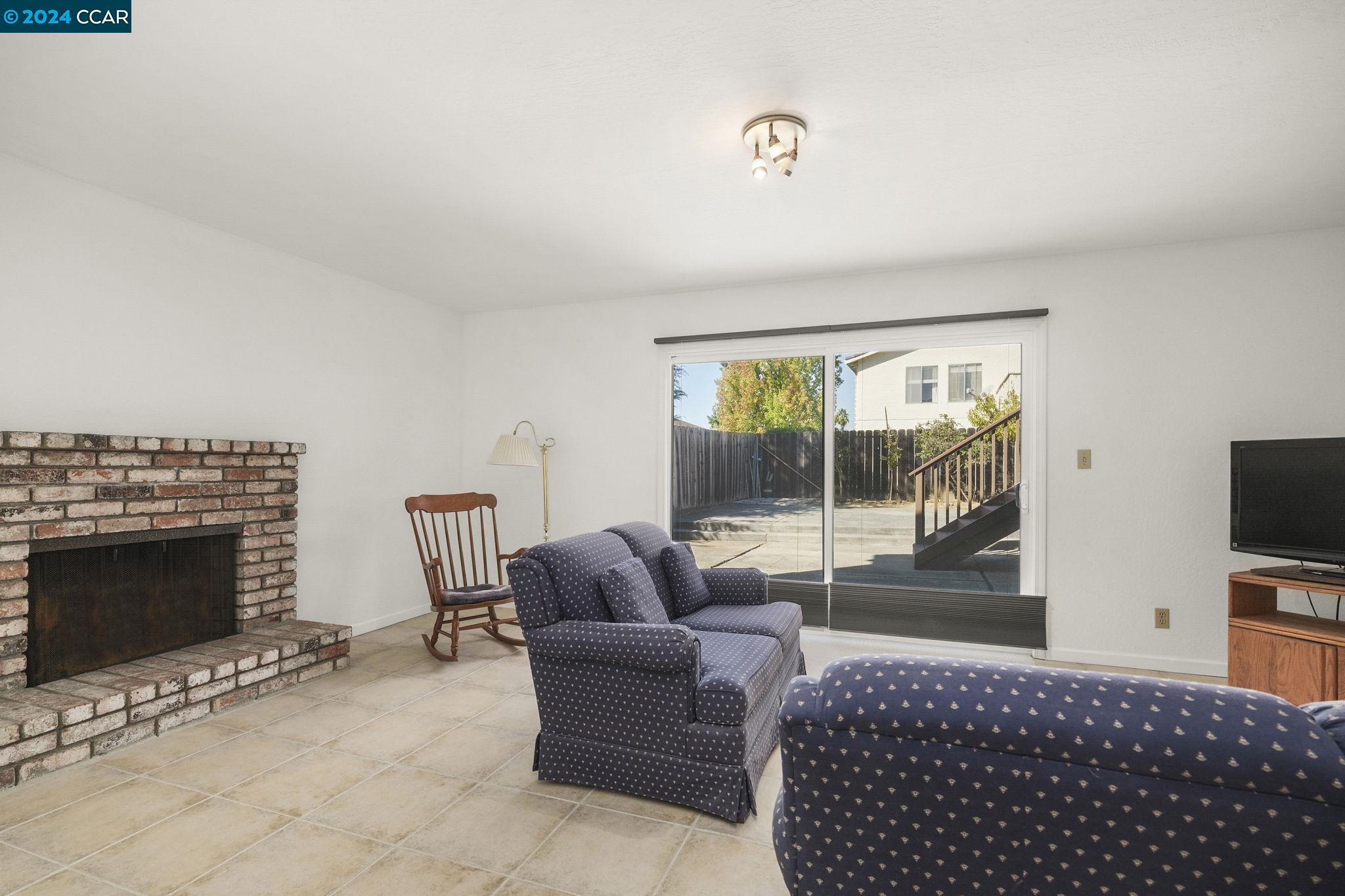 6512 Manhatten Ct