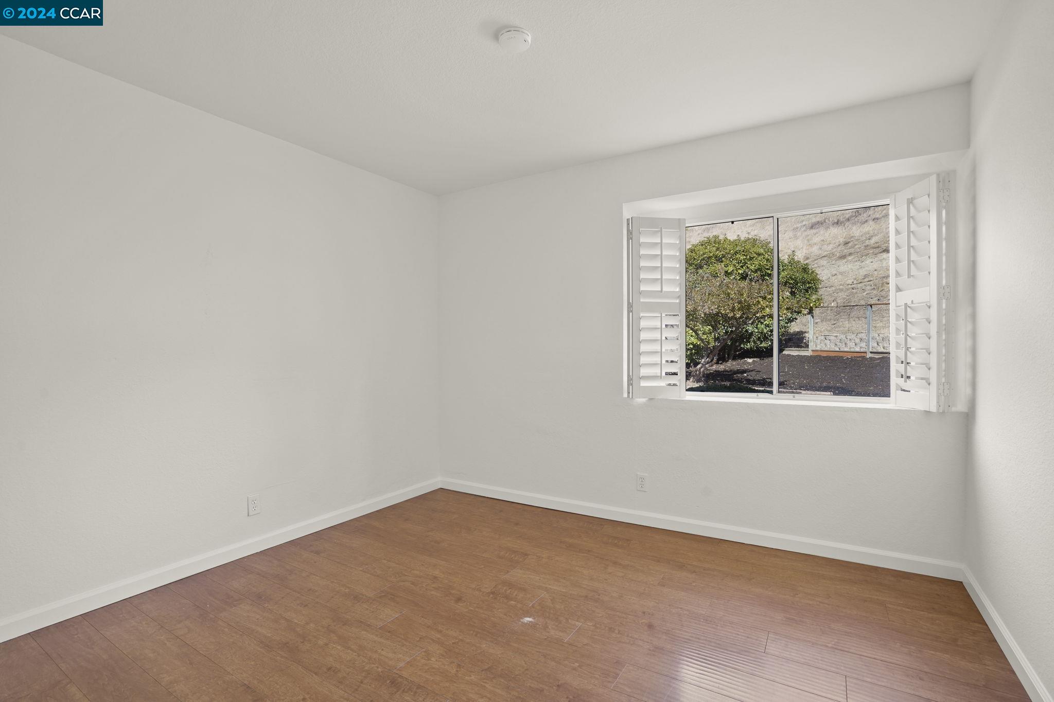 142 Armstrong St